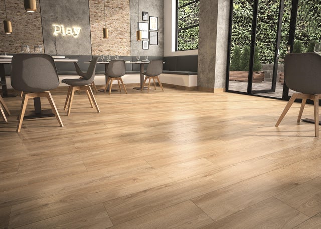 SUELO LAMINADO AC5 7MM MODELO ROBLE MALTA