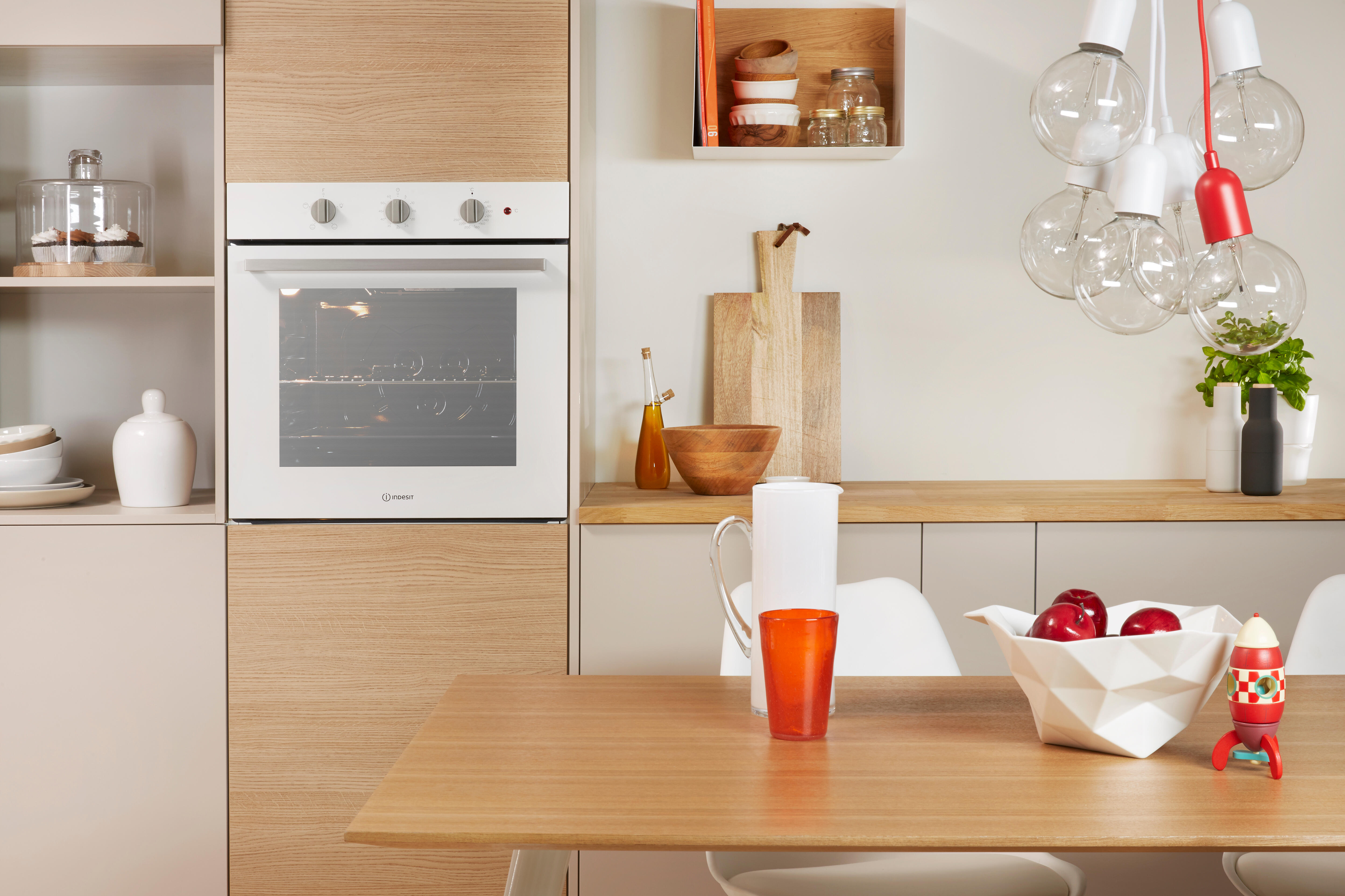 HORNO ESTATICO COLOR BLANCO INDESIT IFW6230WH.1 - 2