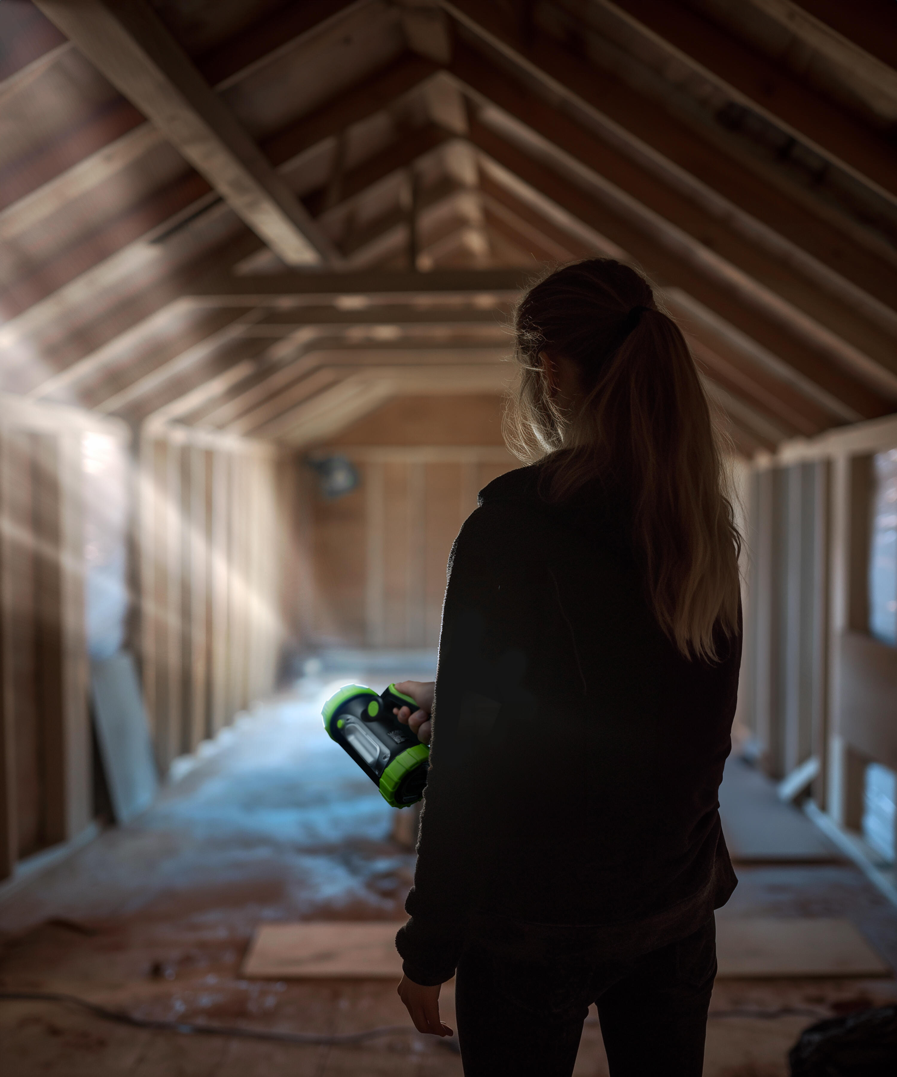 LINTERNA DE MANO LED RECARGABLE 300LM+170LM LUCECO - 3