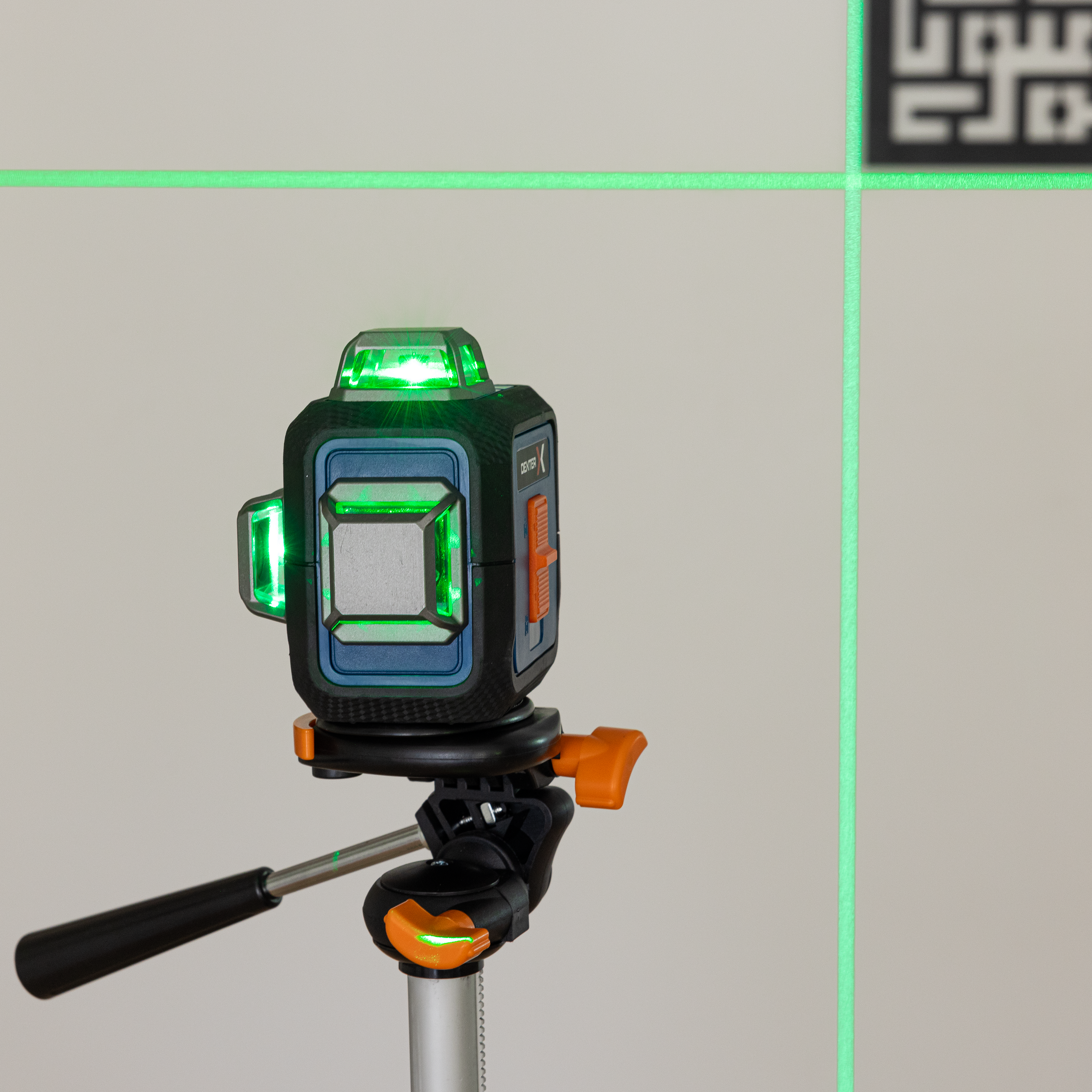 Niveau laser 3D 360° vert DEXTER + batterie + support + mallette + cible - 6
