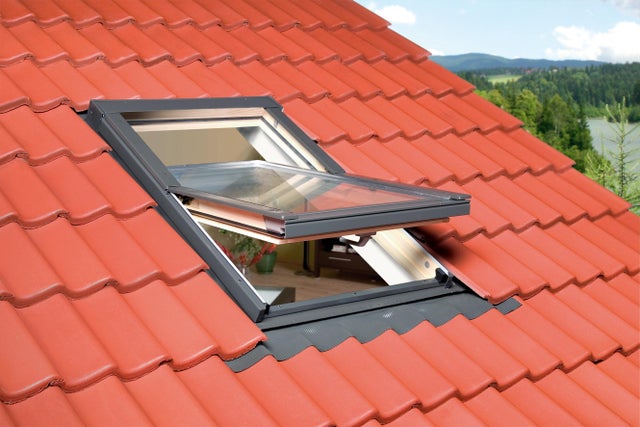 VENTANA  FAKRO DE TECHO 55X98CM