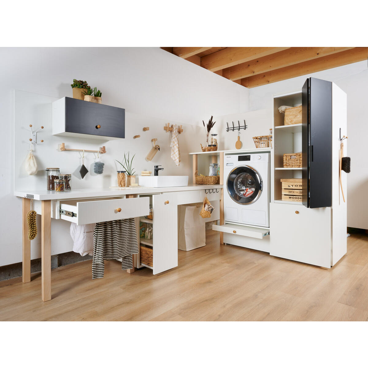 Pé ajustável para armários preto plástico 80x65x25 mm preto Hettich 16844 - 4