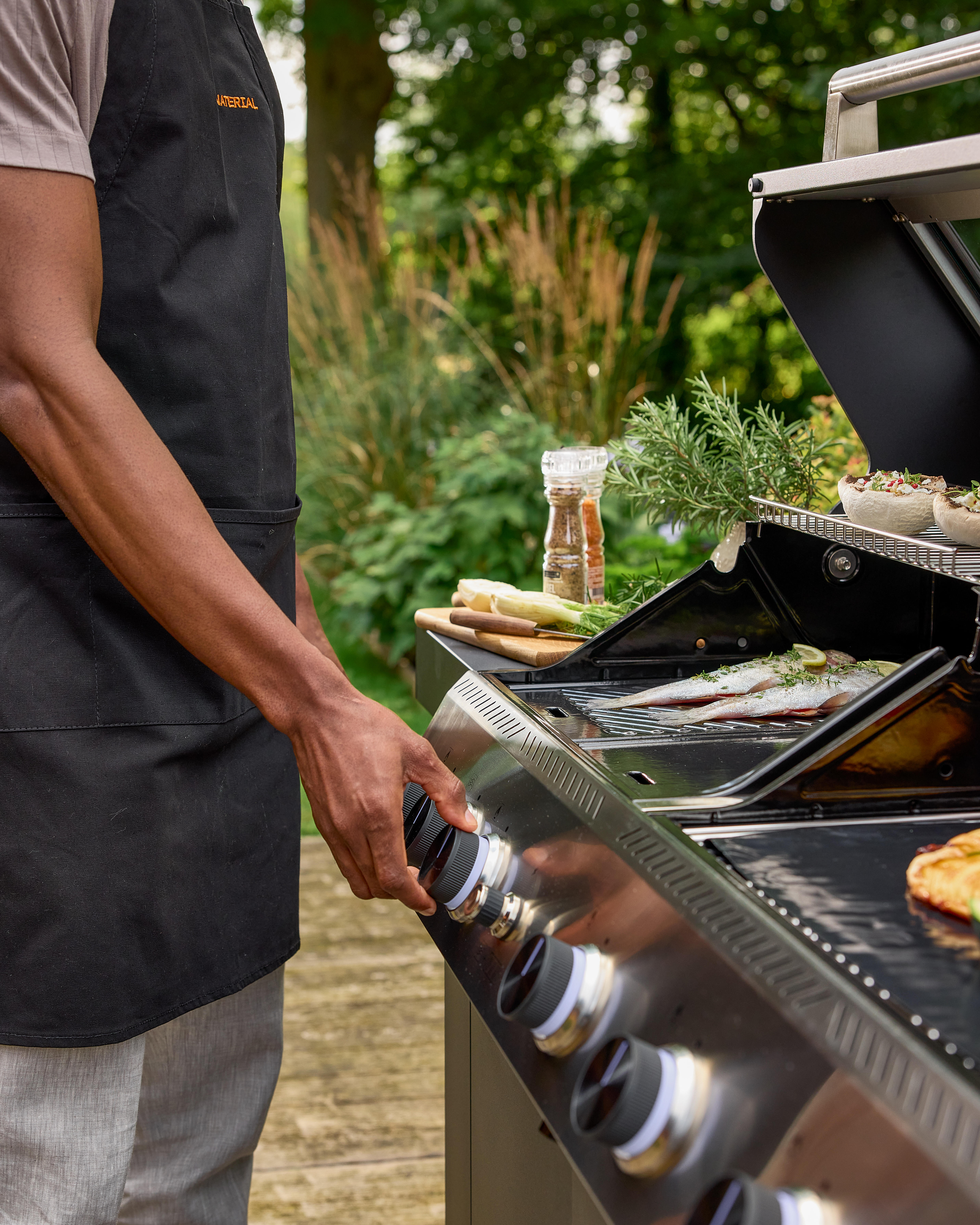 Barbecue a gás premium inox com 6+2 queimadores preto Naterial Upsilon - 16