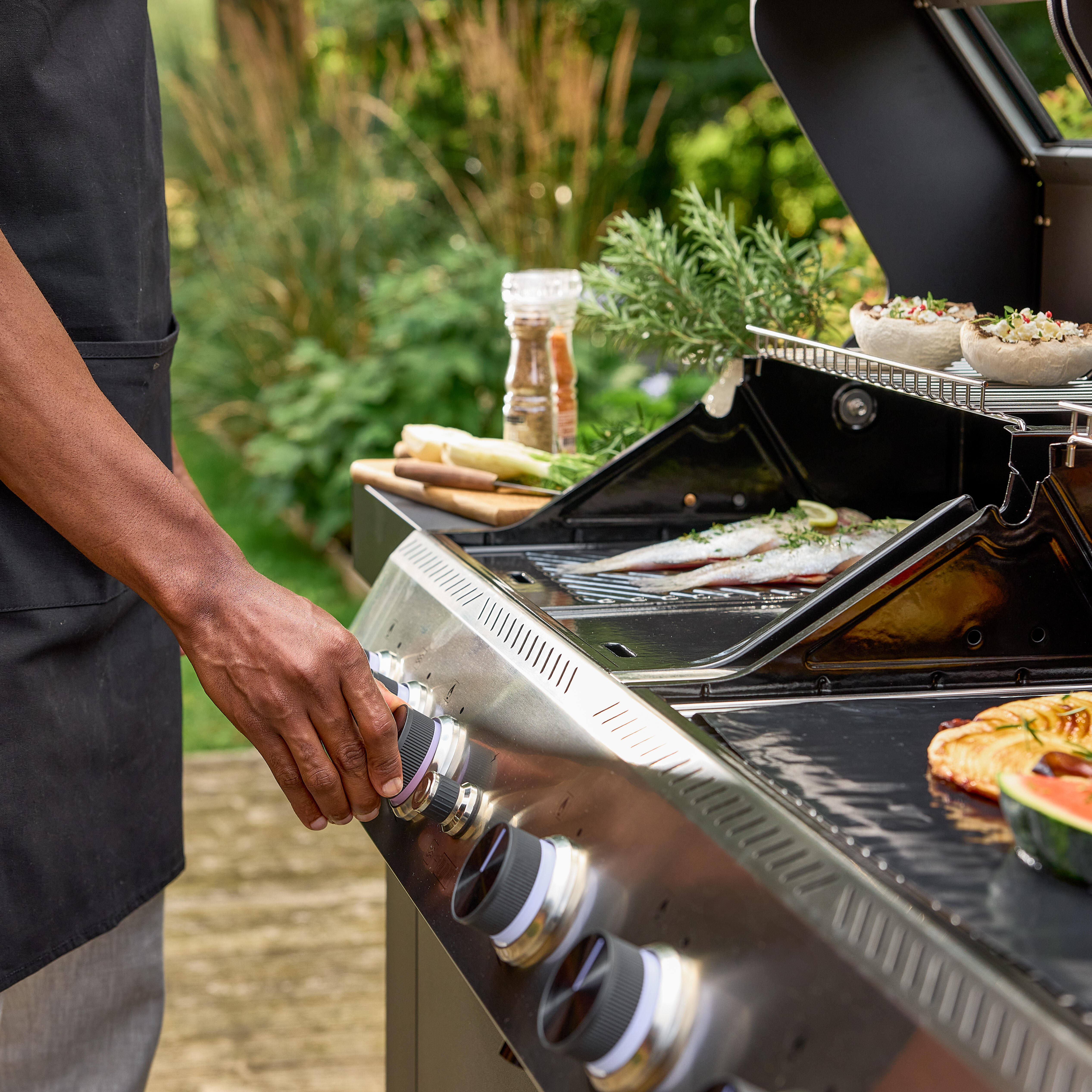 Barbecue a gás premium inox com 6+2 queimadores preto Naterial Upsilon - 15