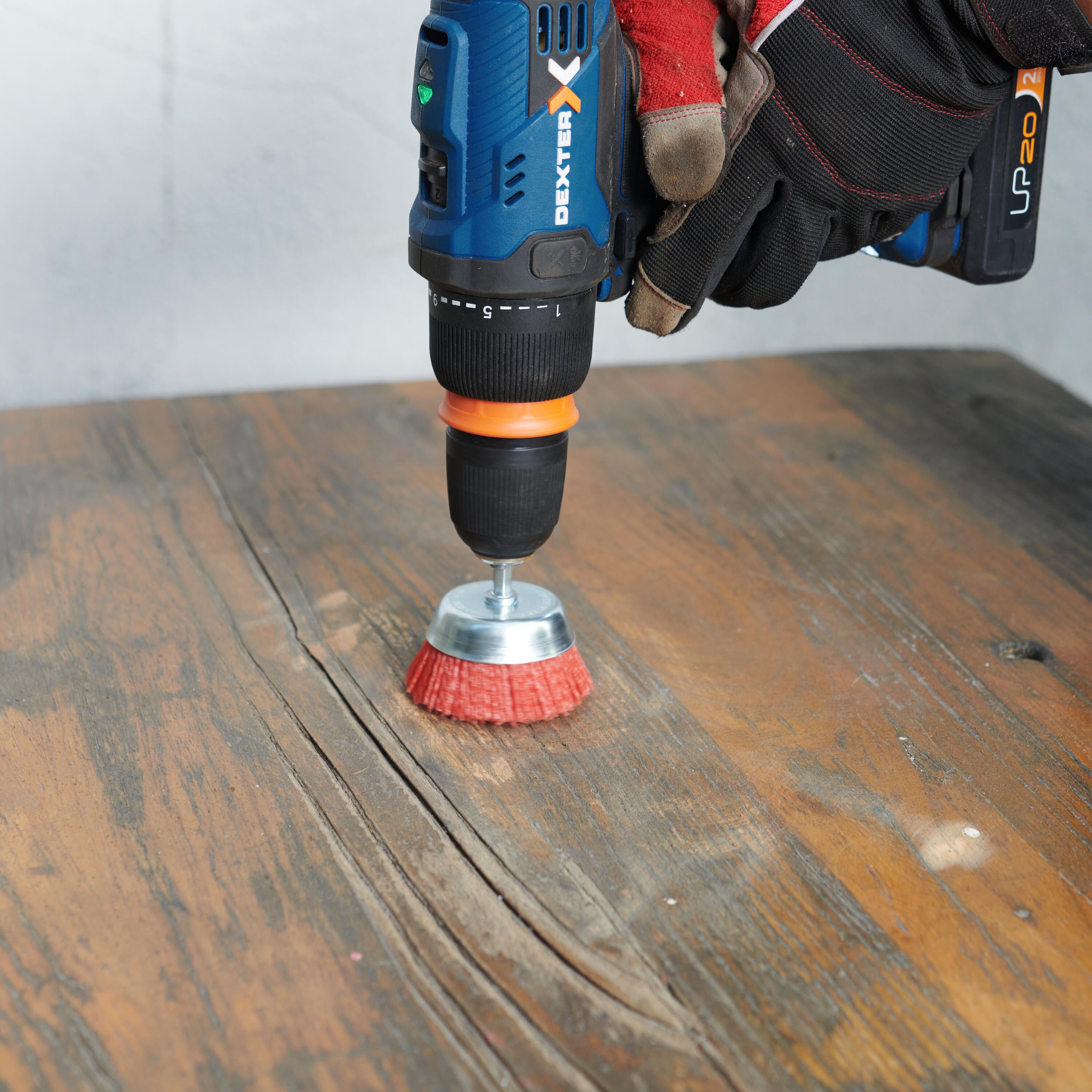 Escova copo com fios nylon vermelho para berbequim 65 mm Dexter - 4