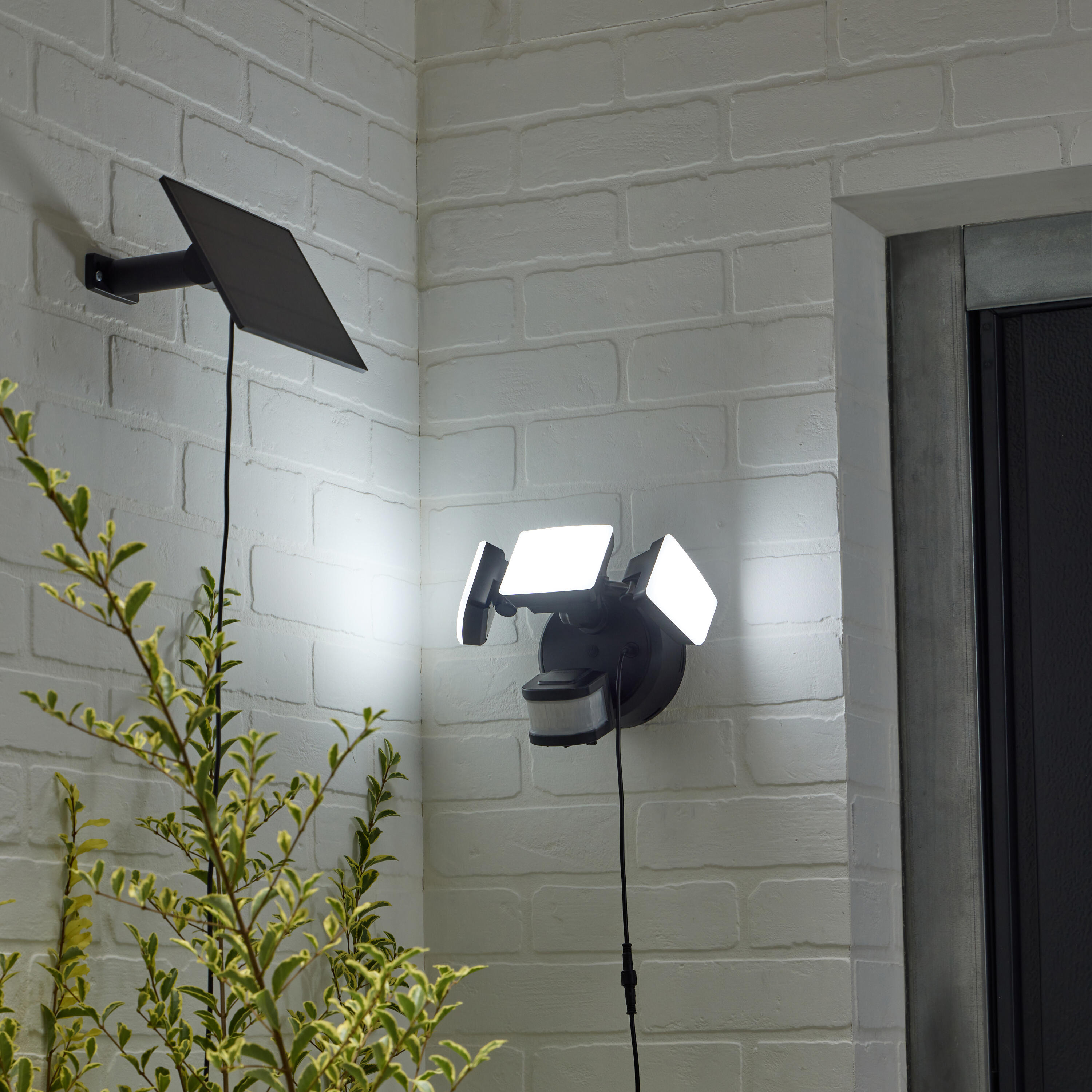 Projecteur solaire avec détecteur 2000 Lumen blanc neutre, noir Bastia INSPIRE - 4