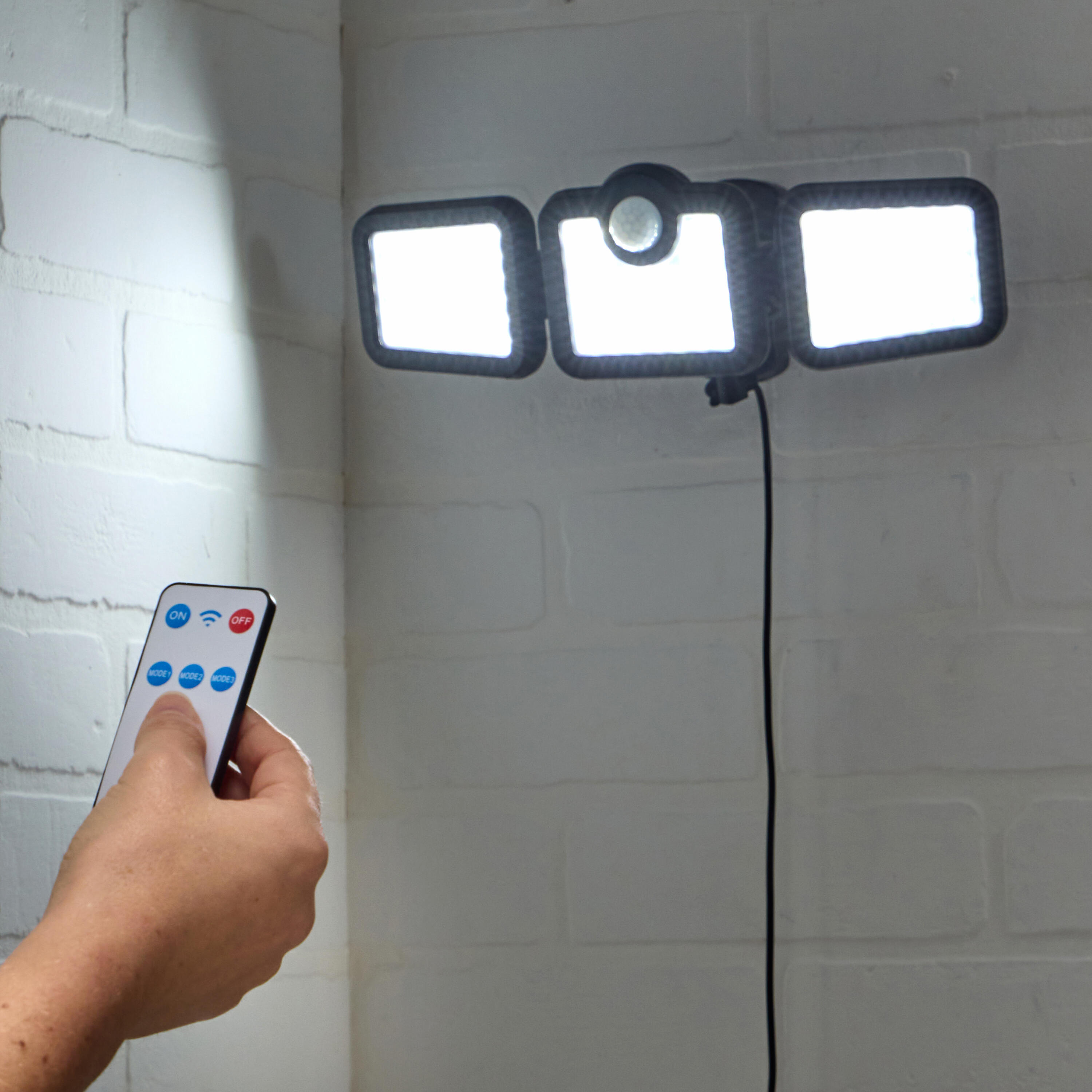 Projetor de 3 cabeças dimável ip44 1000lm 6500k preto - 8