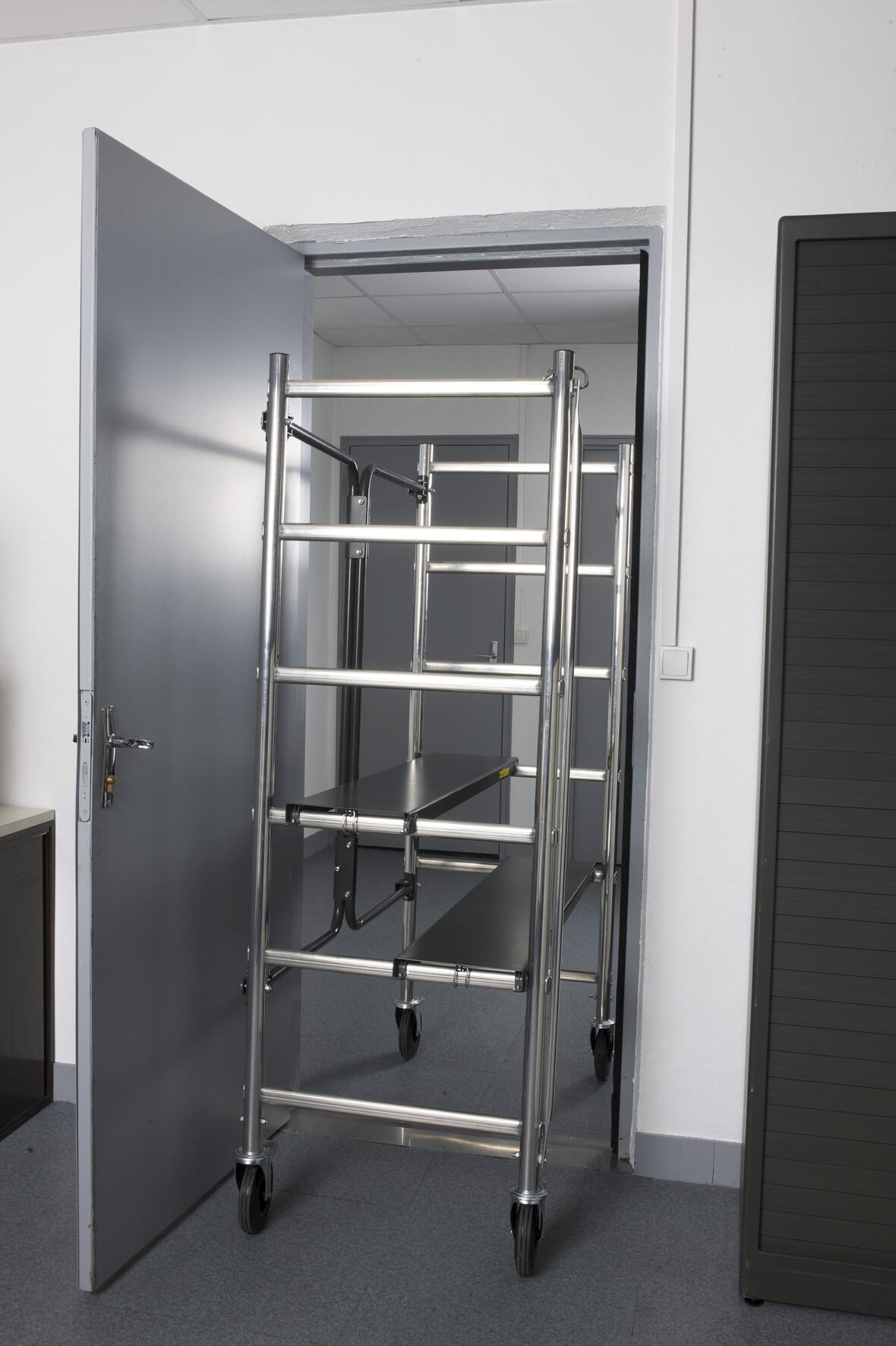 Echafaudage mobile aluminium 346801 CENTAURE, hauteur de plateau 0.9 m - 2