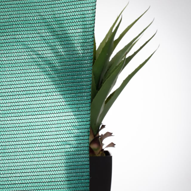 Brise-vue vert, H.1.5 x L.10 m