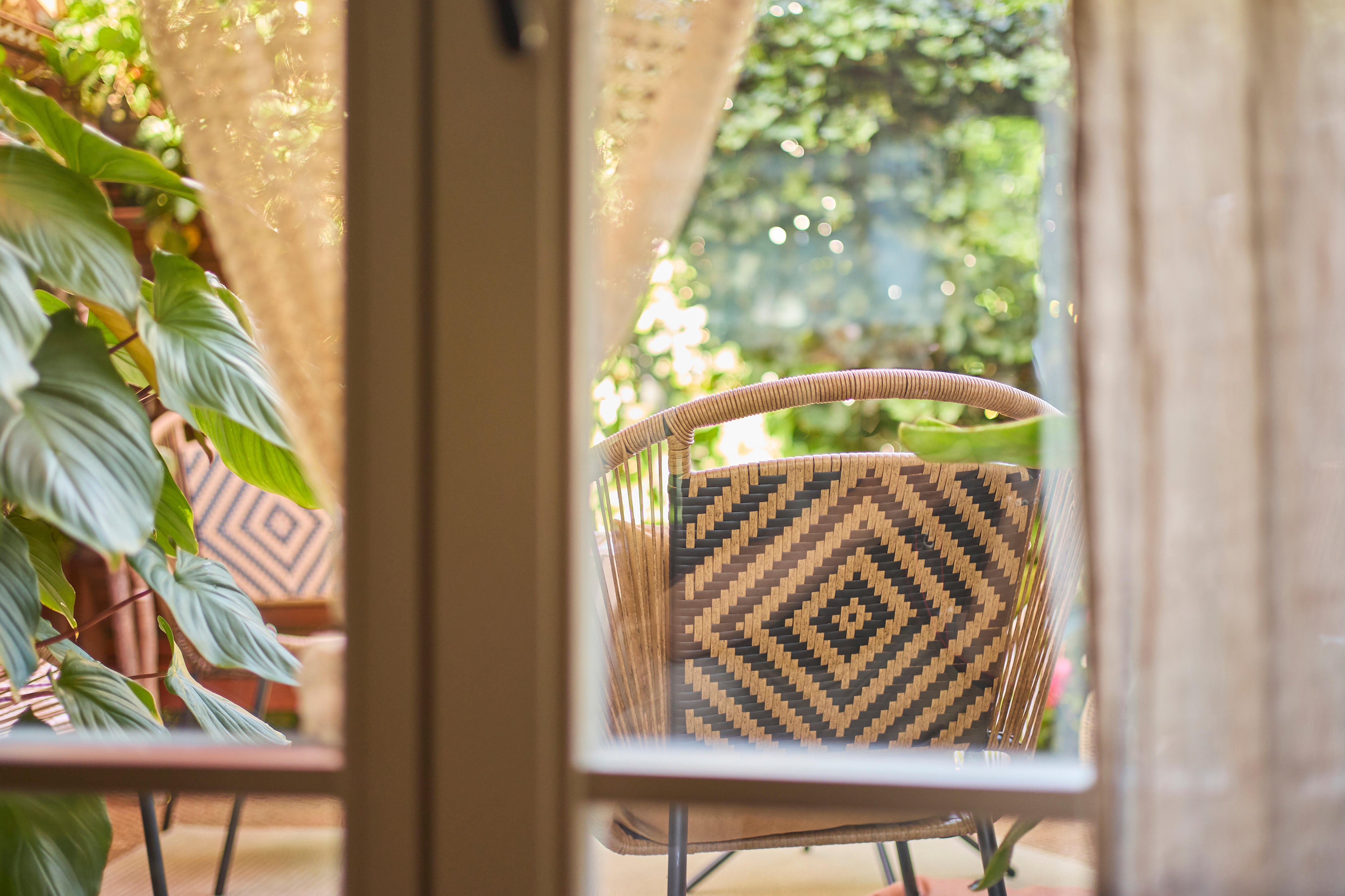 Fauteuil Bohème tressé nature et noir - 4