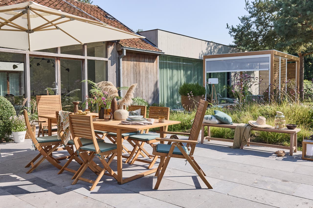 Diapositive Bois et vert : l’accord parfait en terrasse