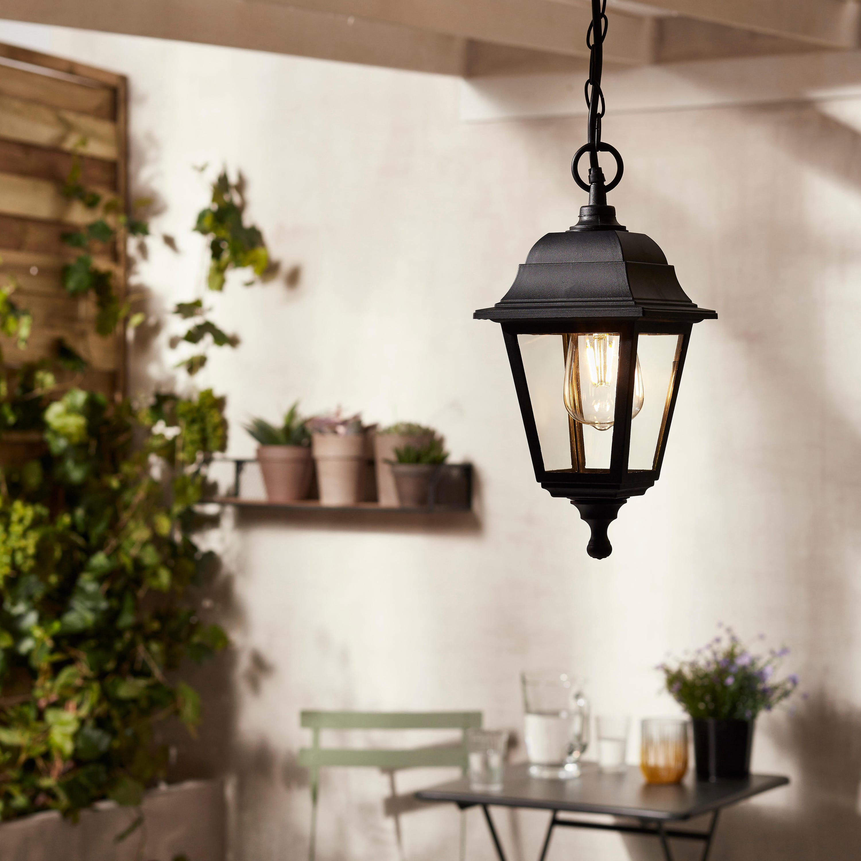 Lampadario con paralume tessuto nero Lampadario con paralume tessuto nero
