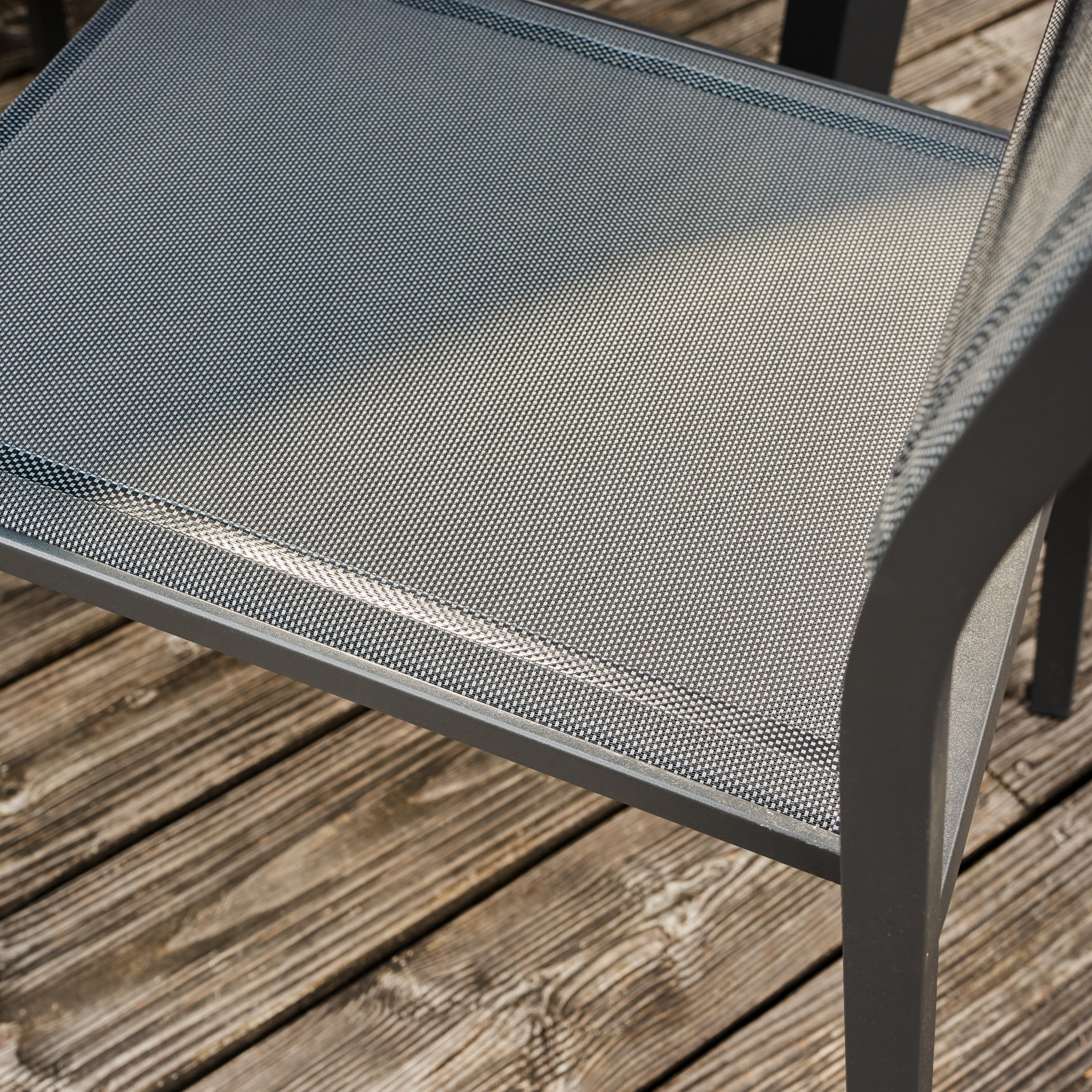 Sedia da giardino Lyra Beta NATERIAL, struttura in alluminio nero e grigio, seduta in textilene grigio - 7