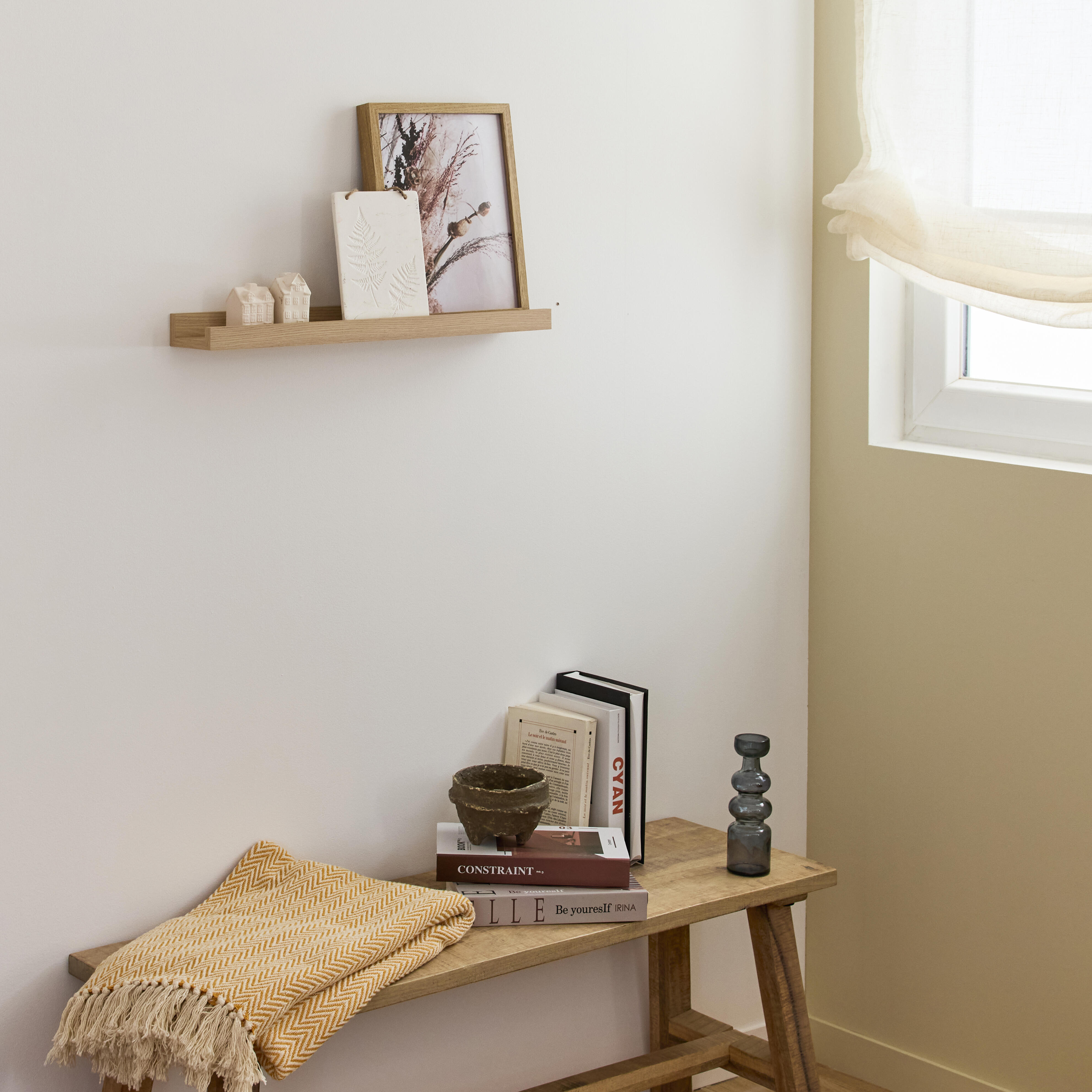 Estante mural en u Spaceo en color roble de 60x10x4,5 cm y carga máx de 5 kg - 6