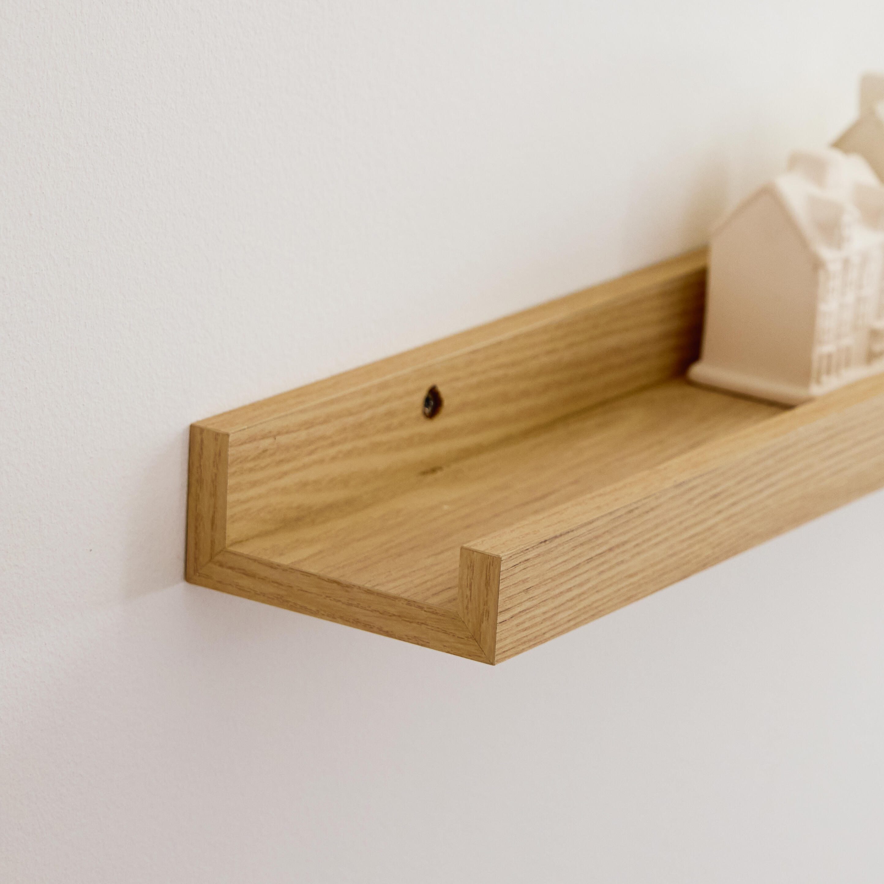 Estante mural en u Spaceo en color roble de 60x10x4,5 cm y carga máx de 5 kg - 10