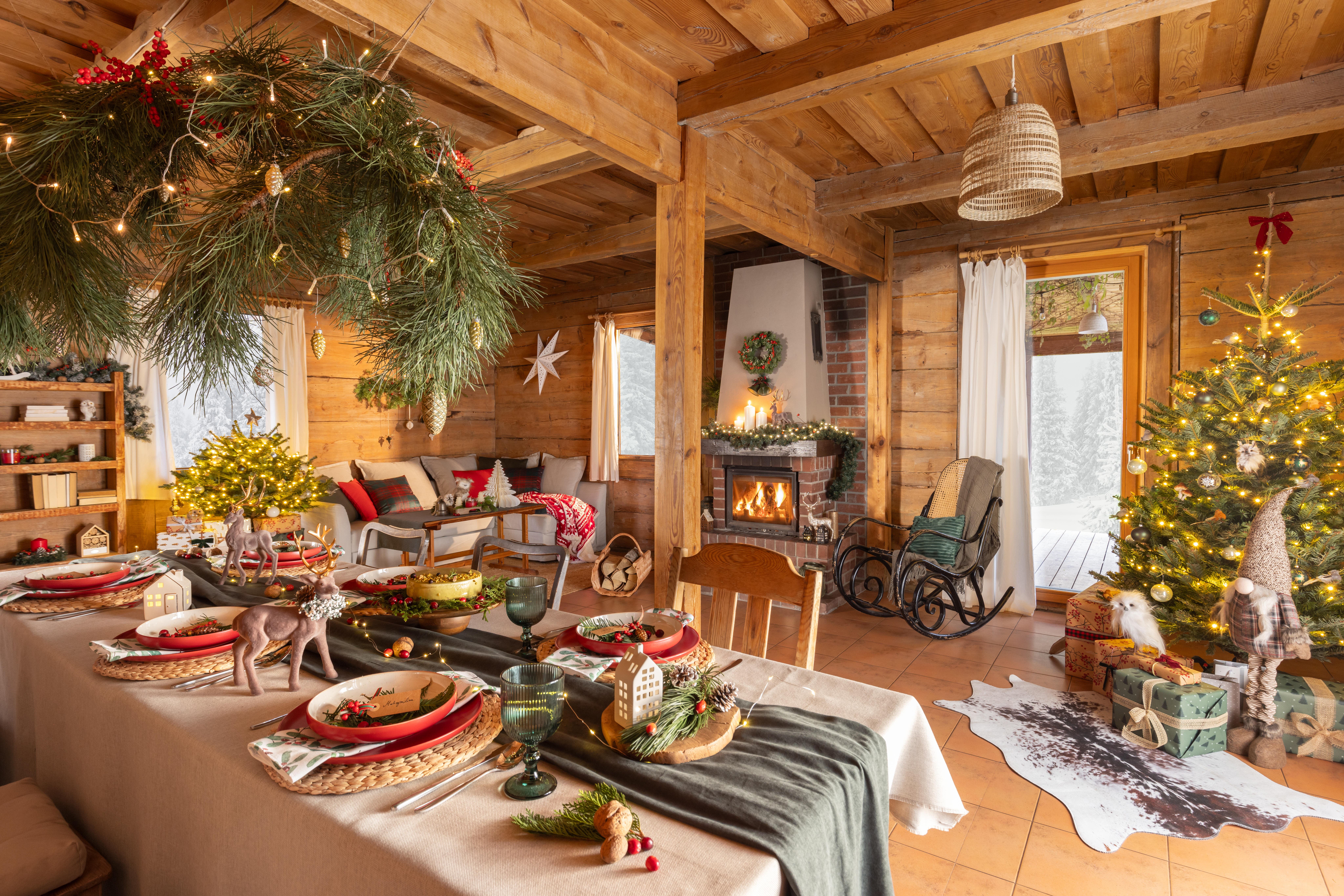 aranżacja domu w stylu tradycyjnych świat bożego narodzenia, kominek, chata wiejska