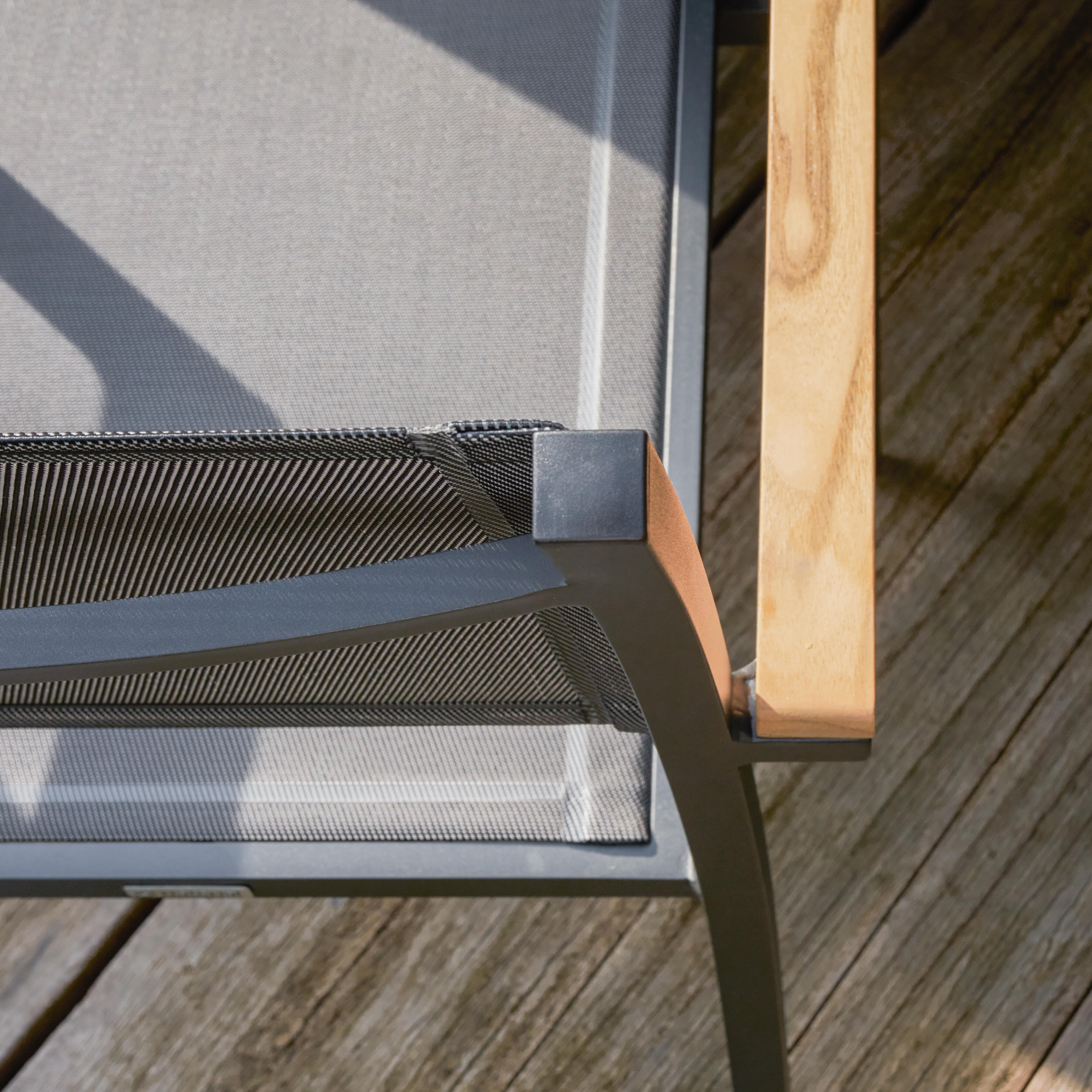 Cadeira de refeição com braços alumínio e textileno cinza escuro Naterial Persea - 10