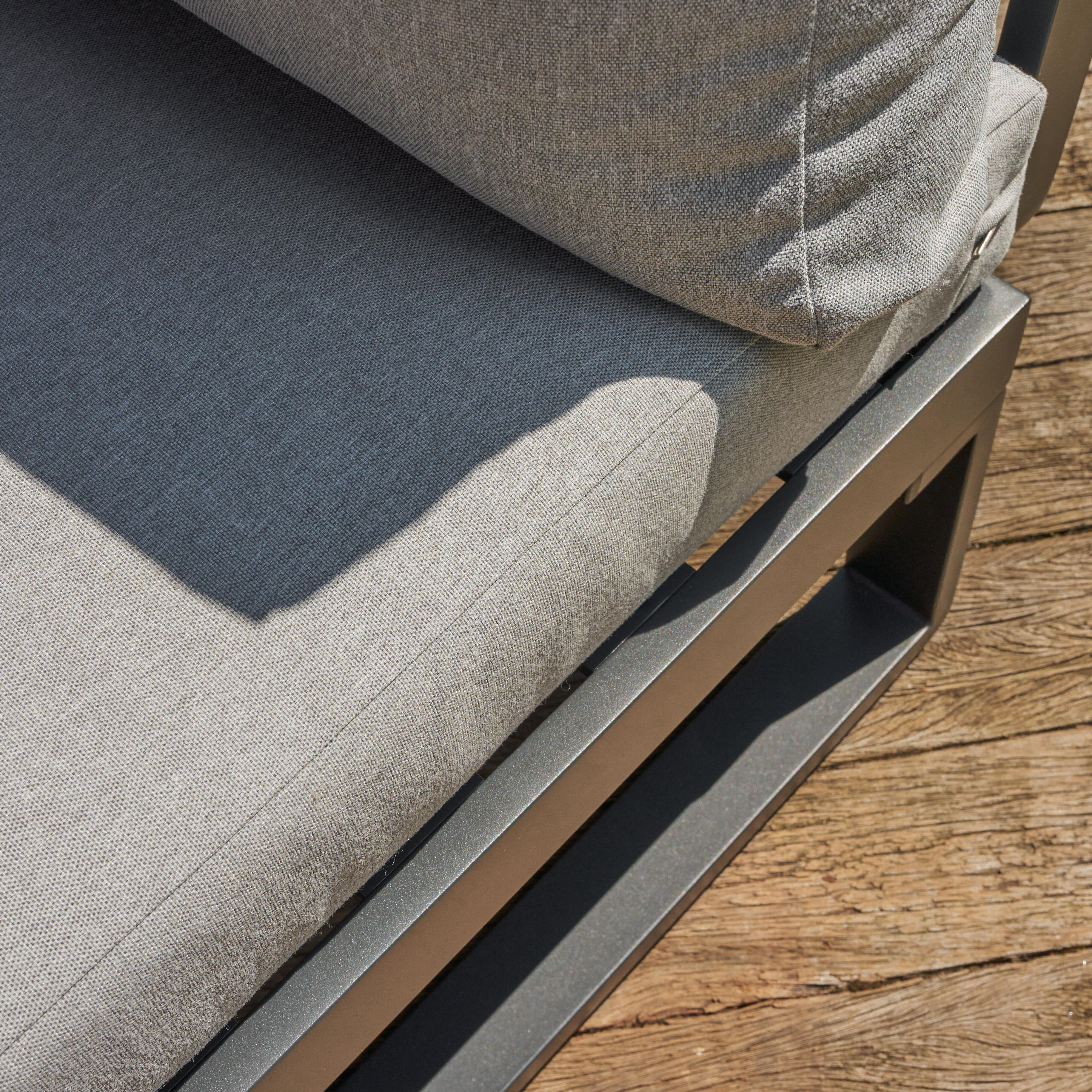 Poltrona centrale con cuscino grigio Persea NATERIAL, struttura in alluminio seduta in alluminio grigio, L 65 x H 68.4 x P 80 cm - 6