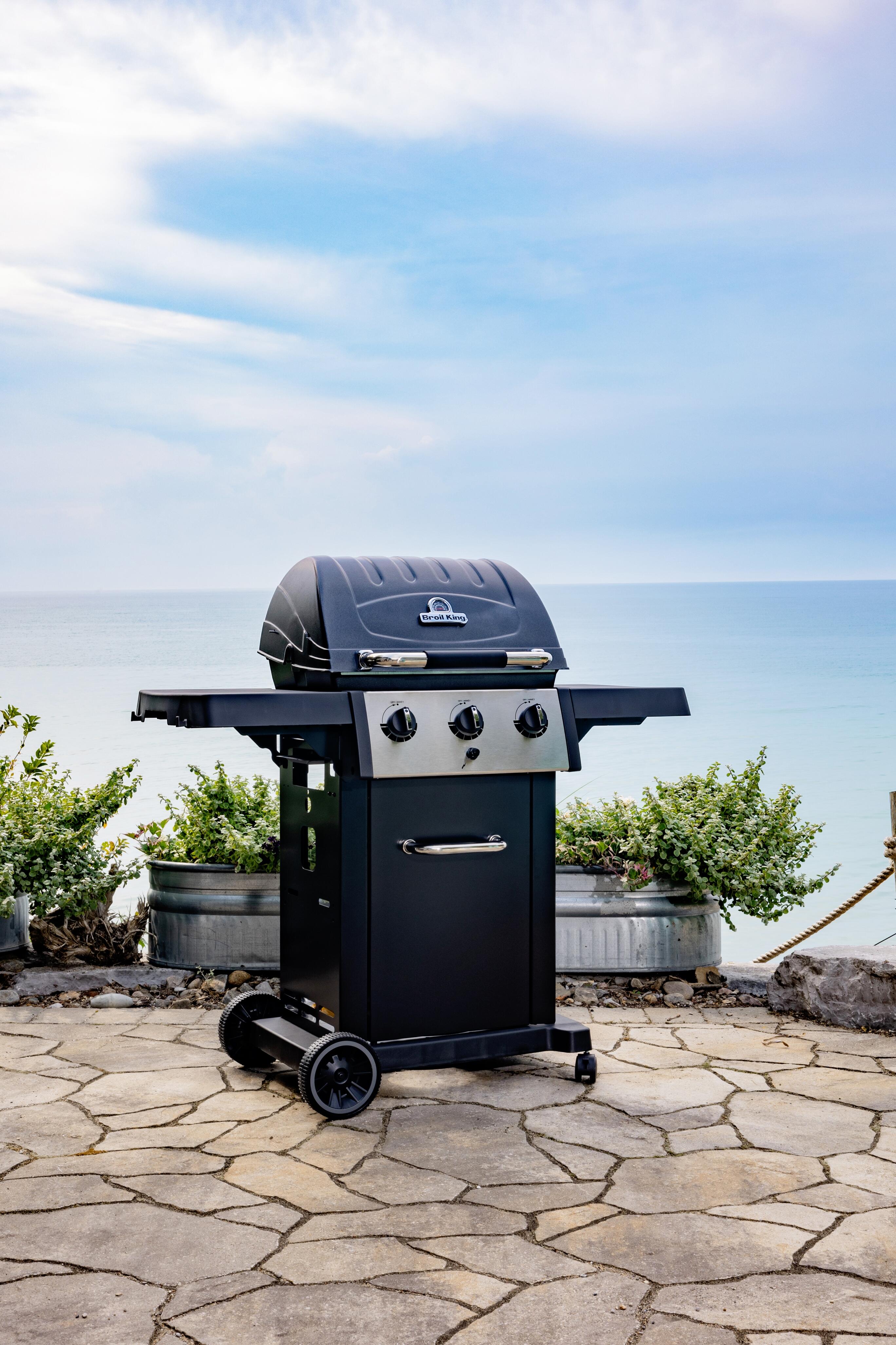 Grill gazowy 8,8kW Royal 320 3 palniki + reduktor Broil King - 2