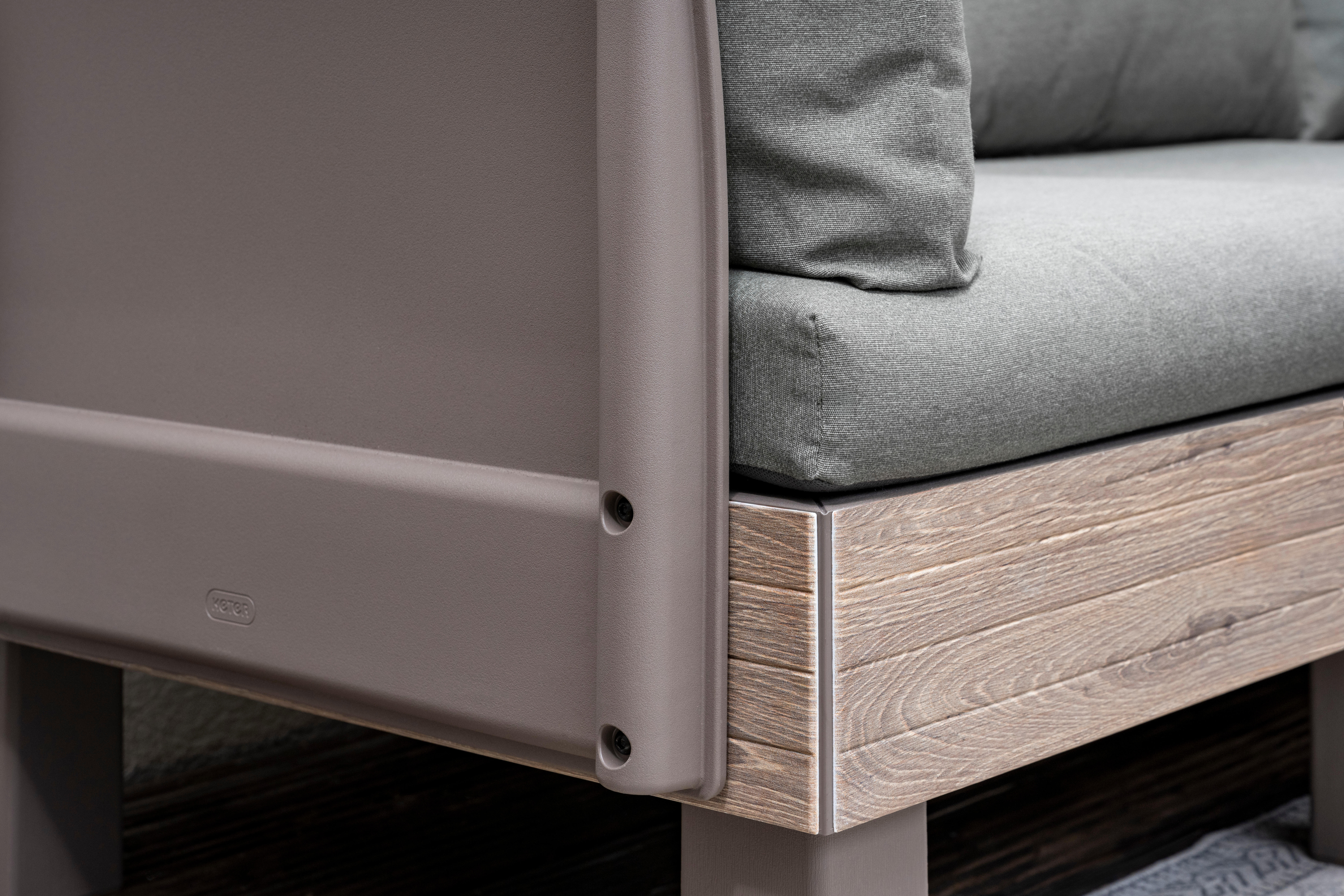 Módulo sofá individual em resina bege efeito madeira Keter Elements Signature - 23