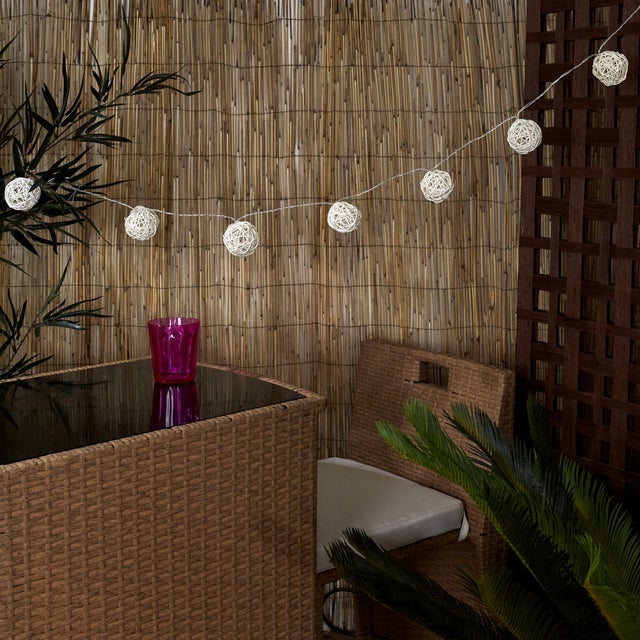 Guirnalda solar exterior LED 10 luces 1.65 m blanco cálido THE CANDLE FACTORY Natural IP44 y 8h aprox. con carga llena
