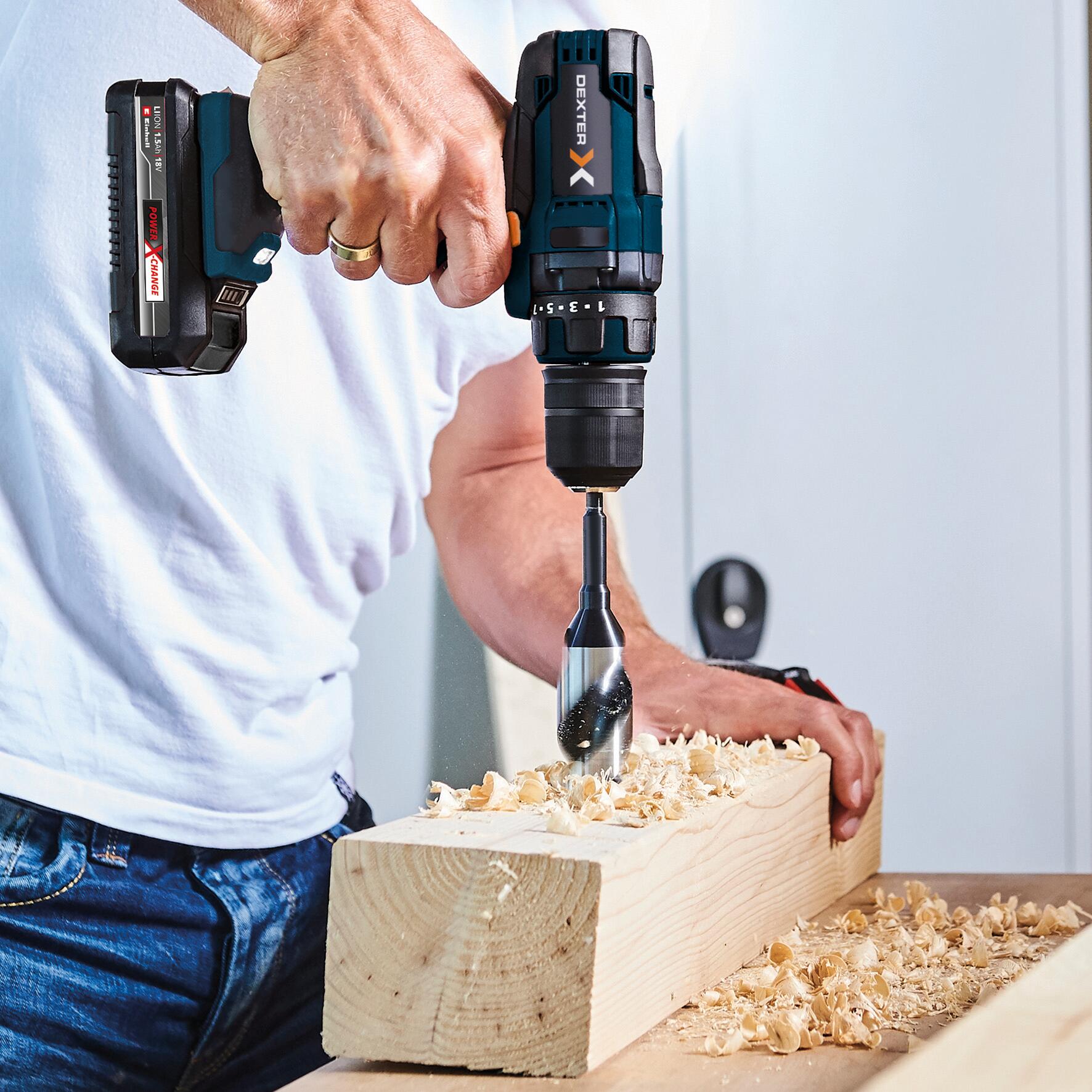 Atornillador a batería DEXTER POWER X-CHANGE 18V - 1 bateria - Cargador de batería - 4