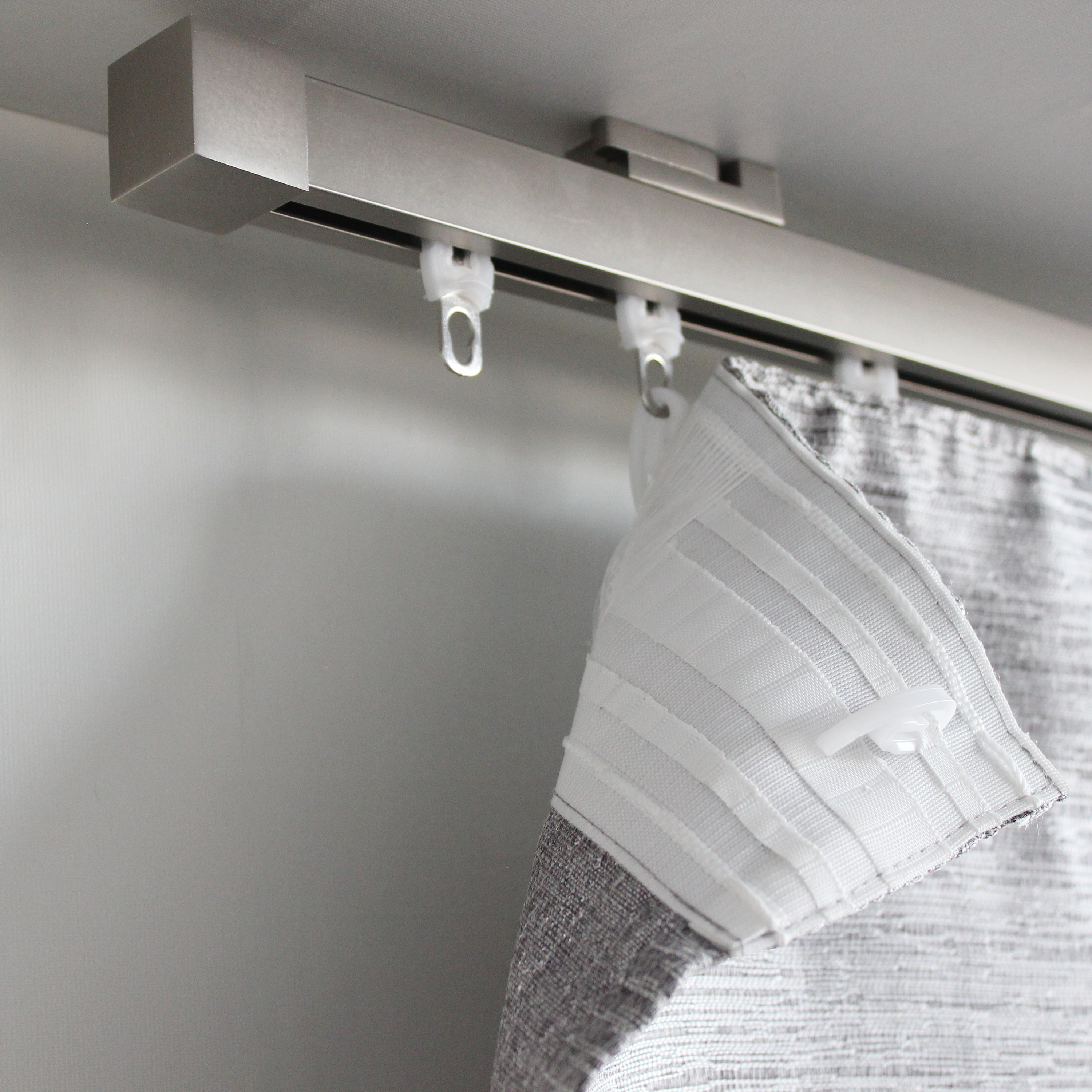 Gancho francês de plástico 24 unidades Inspire - 2