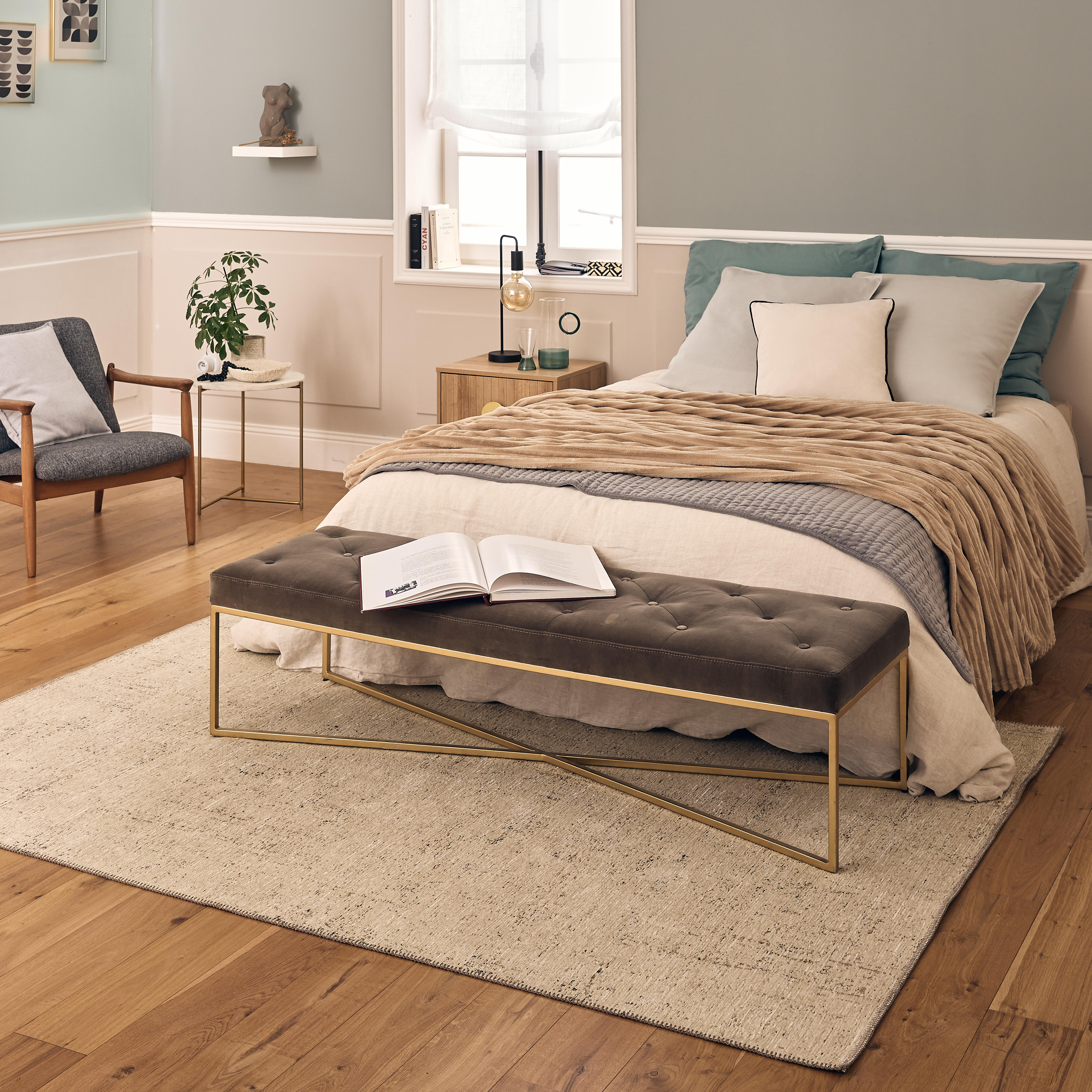 Manta franela Lena rectangular INSPIRE poliéster liso beige overlock y cosido de 130x170 cm - 4