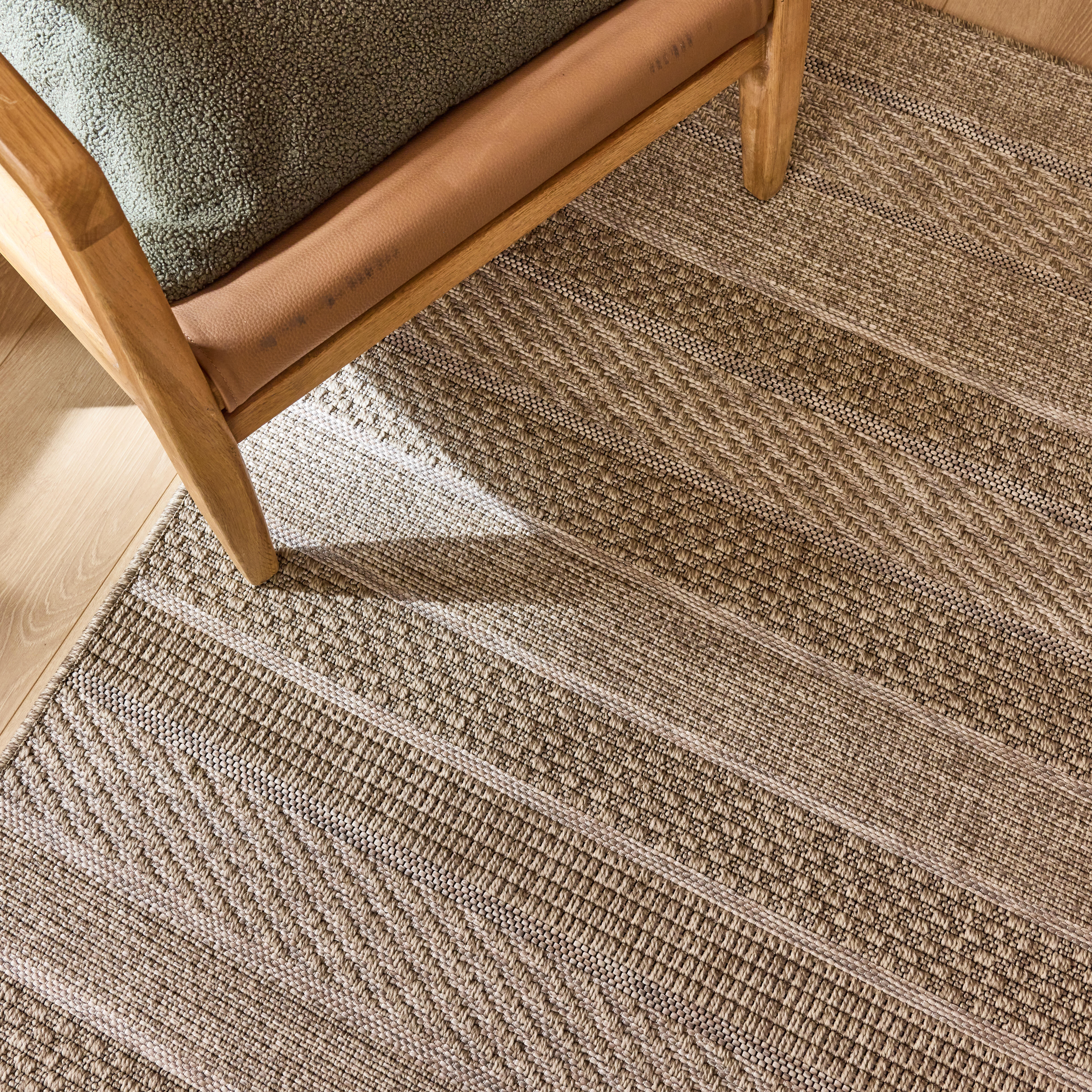 Alfombra polipropileno Semba exterior/interior 160x230cm tejido plano INSPIRE rayas beige natural lavable en lavadora - 5