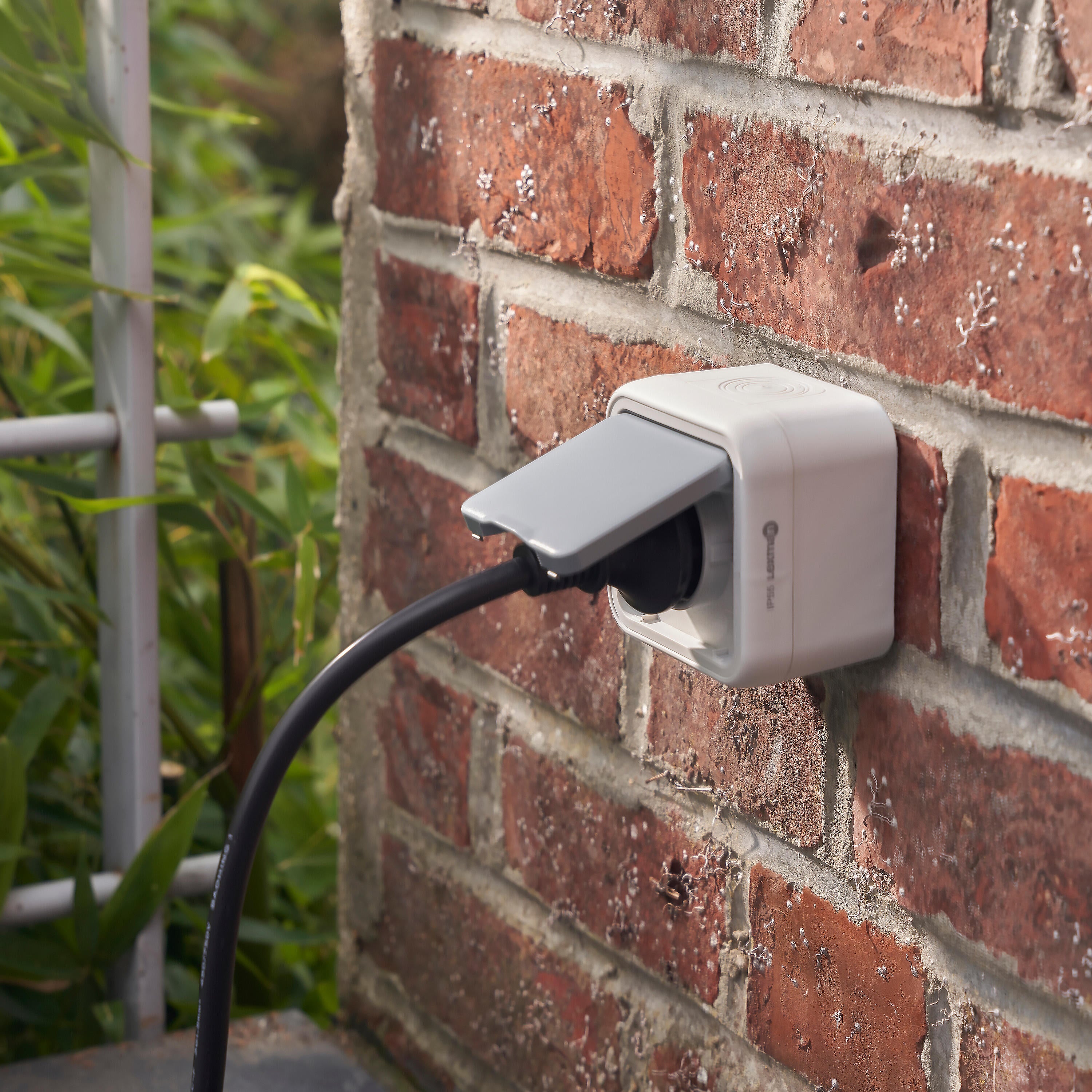 Kit pannello solare plug&play grid-connected LEXMAN, 4 pannelli monocristallino da 110 W con microinverter da balcone - 10