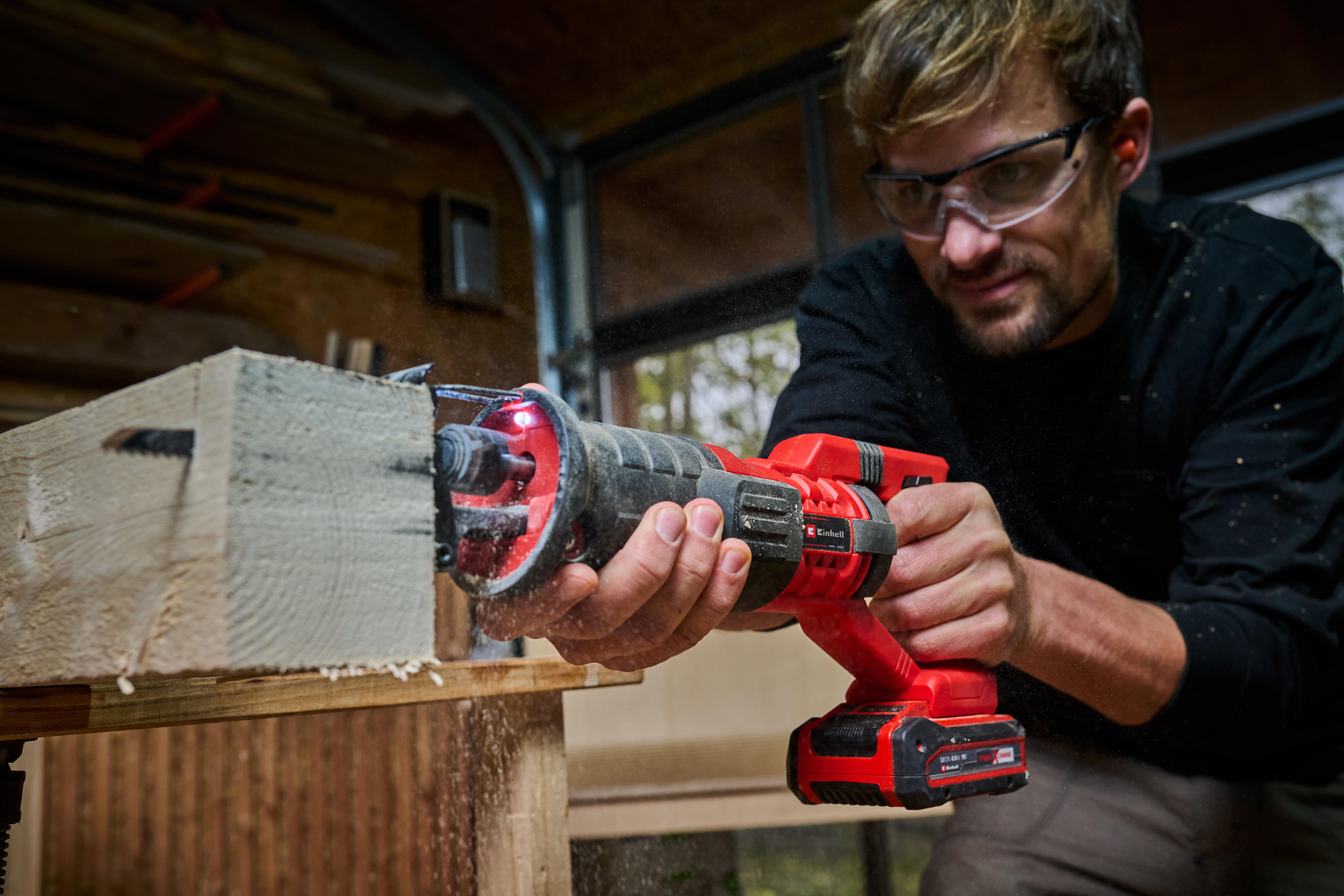 Serra sabre sem fio 18V TC-AP 18/2800 S/B - 4