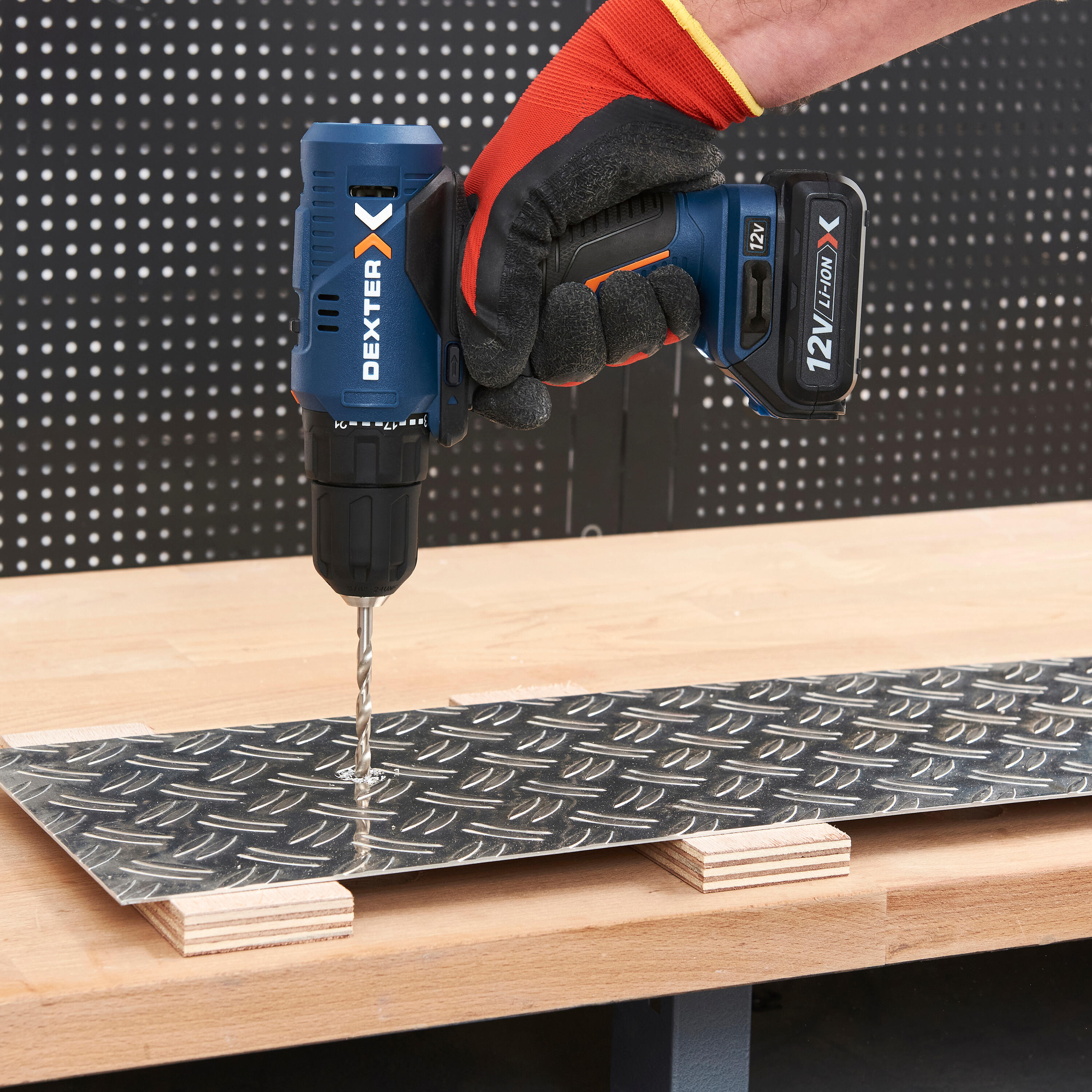 Berbequim sem fio 12V bateria 1,5Ah + carregador Dexter - 5