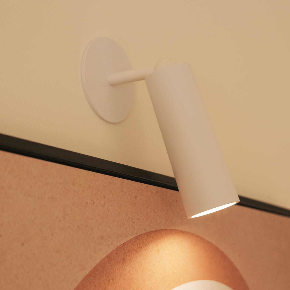 Aplique de pared LED recargable sin cables con interruptor Roll 4 NEW GARDEN blanco carga con batería luz cálida 3000K intensidad regulable IP20 300 lm - 12
