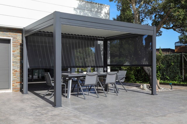 Pergola bioclimatique motorisée solaire Anémone aluminium gris + 3 rideaux, 12m²