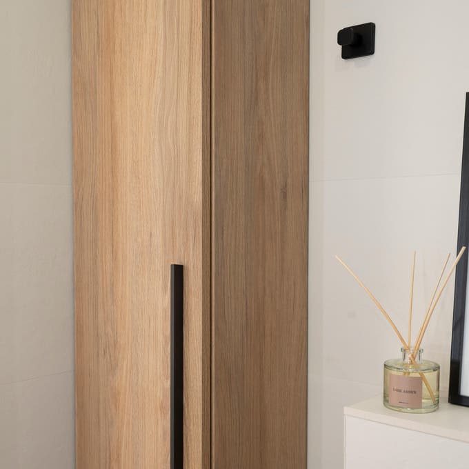 Mueble auxiliar de almacenaje en el baño