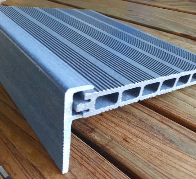 Plinthe pour lame bois et composite CHAUSEY / NINA, 35 x 100 x 2400 mm