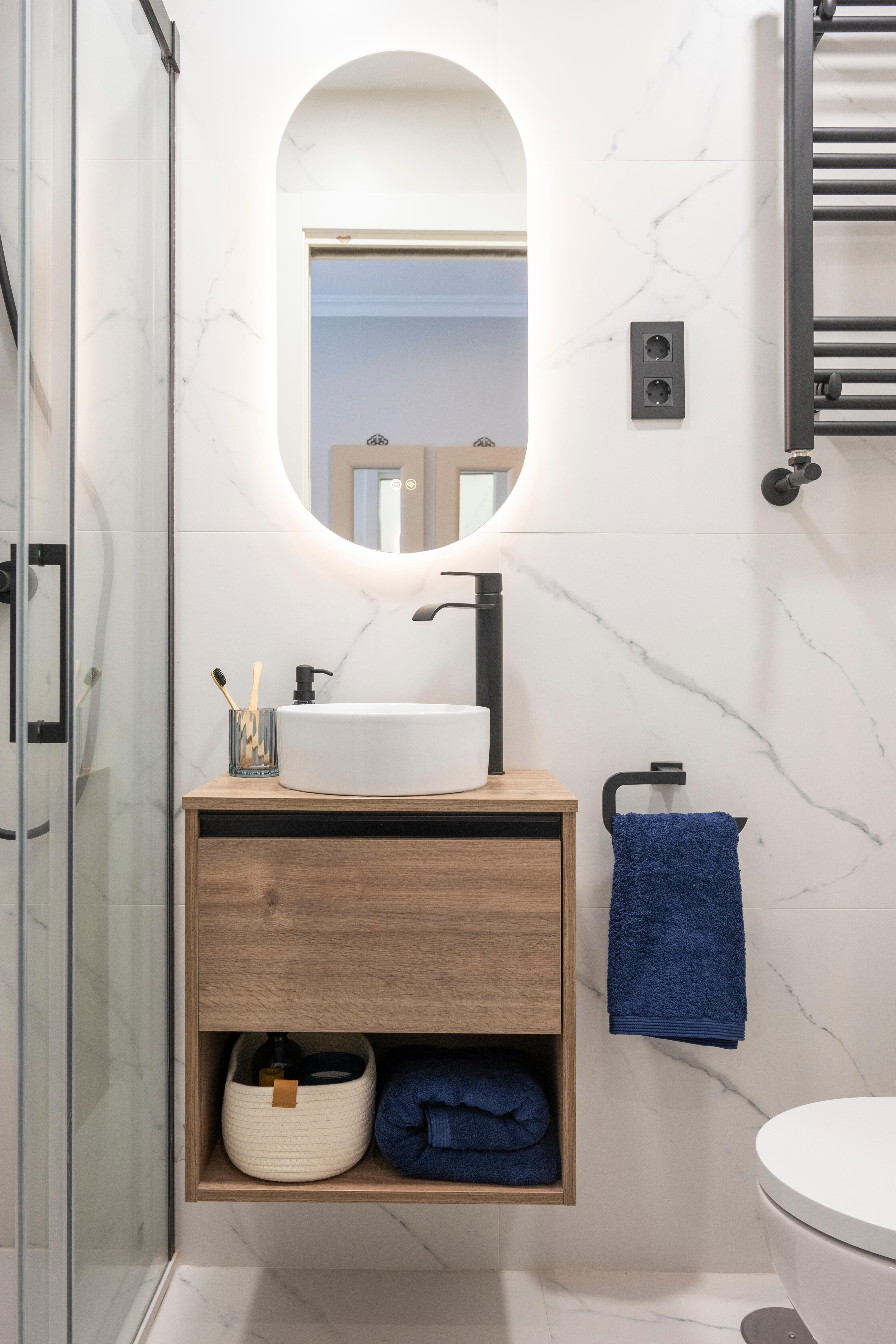 Espejo de baño con luz LED ambiente,  Modern Pill incoloro con antivaho, táctil 40x80cm - 6