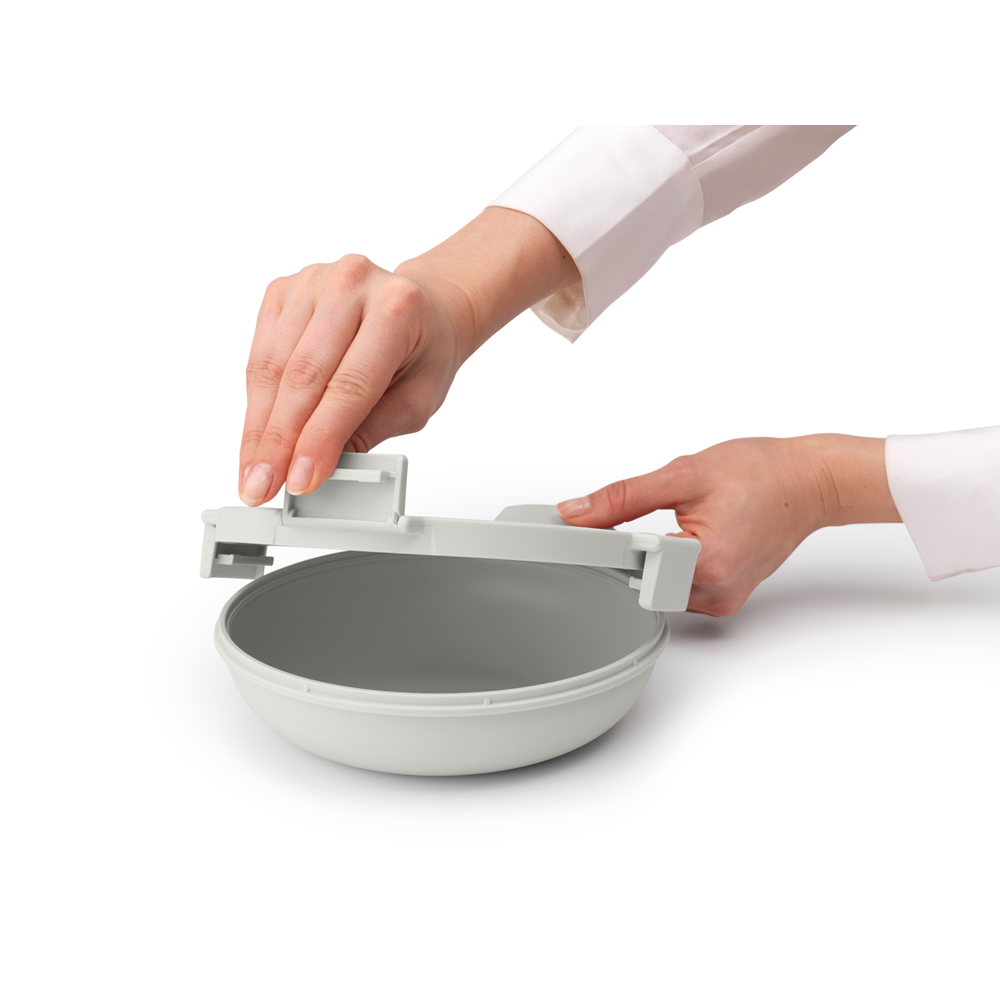 Bote de comida  gris / plata BRABANTIA - 9