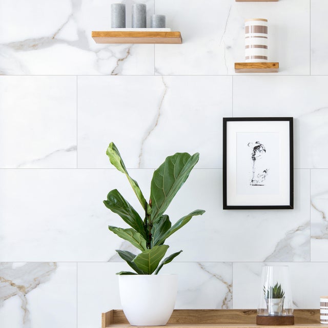 Revestimiento de pared decorativo efecto mármol de PVC serie Inspiro Spring mármol blanco 75x45cm
