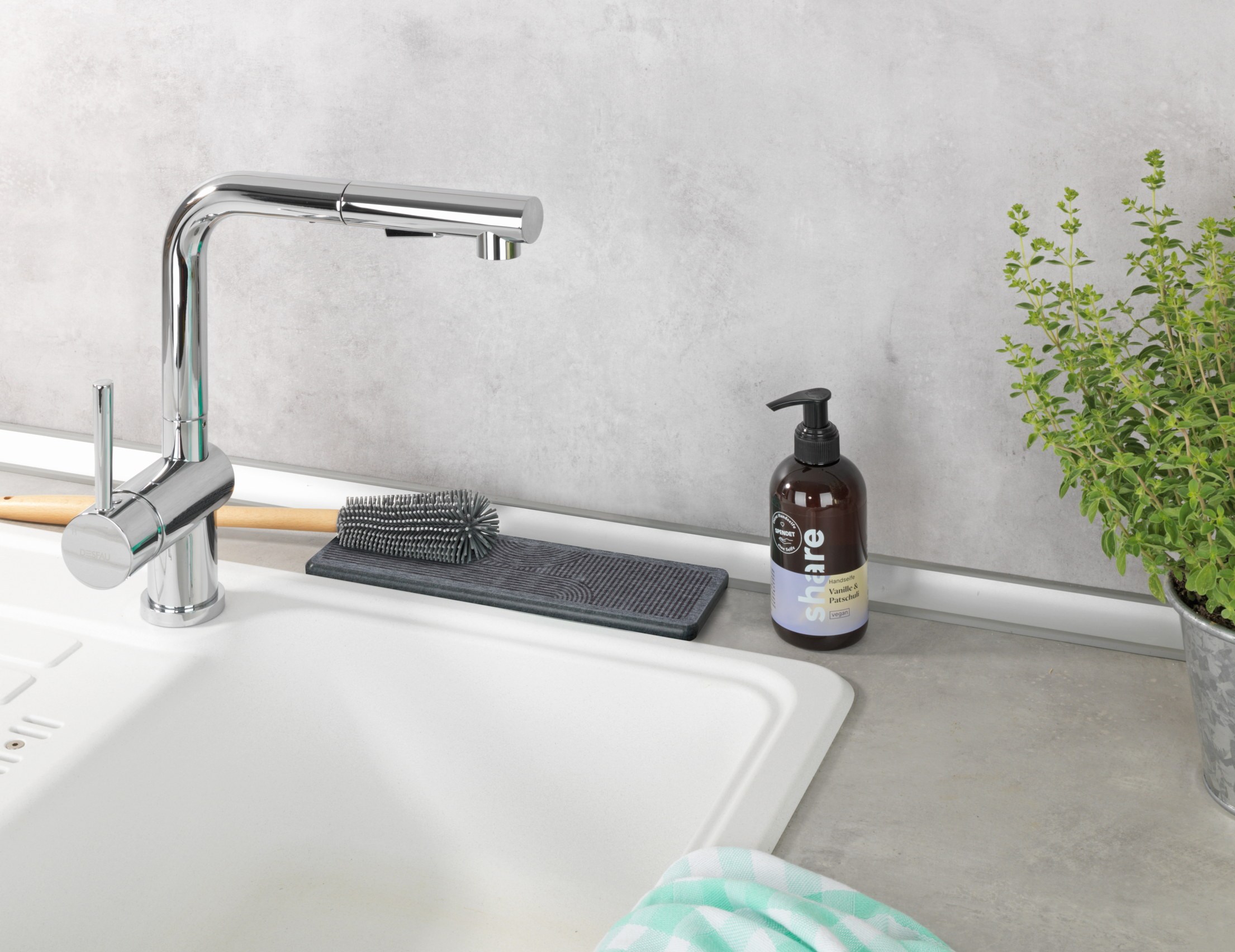 Tapete escorredor de louça 8x30 cm cinzento Wenko Damon - 24