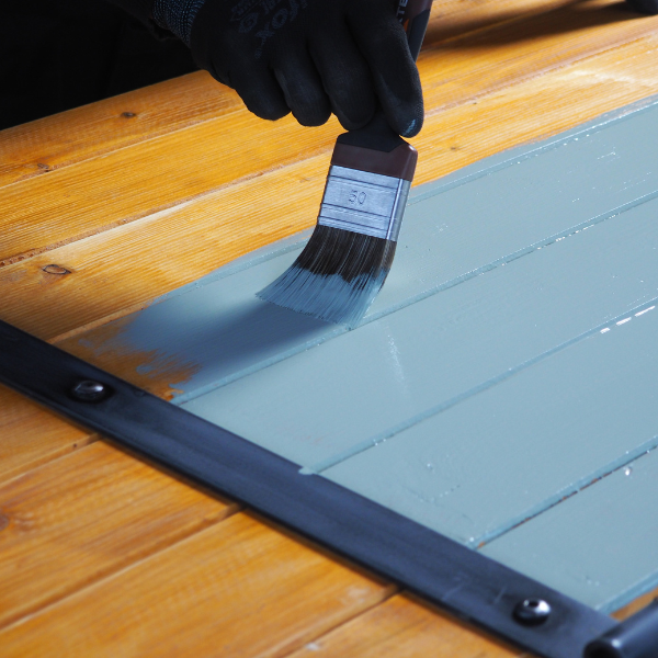 Une peinture française plus naturelle et facile à appliquer