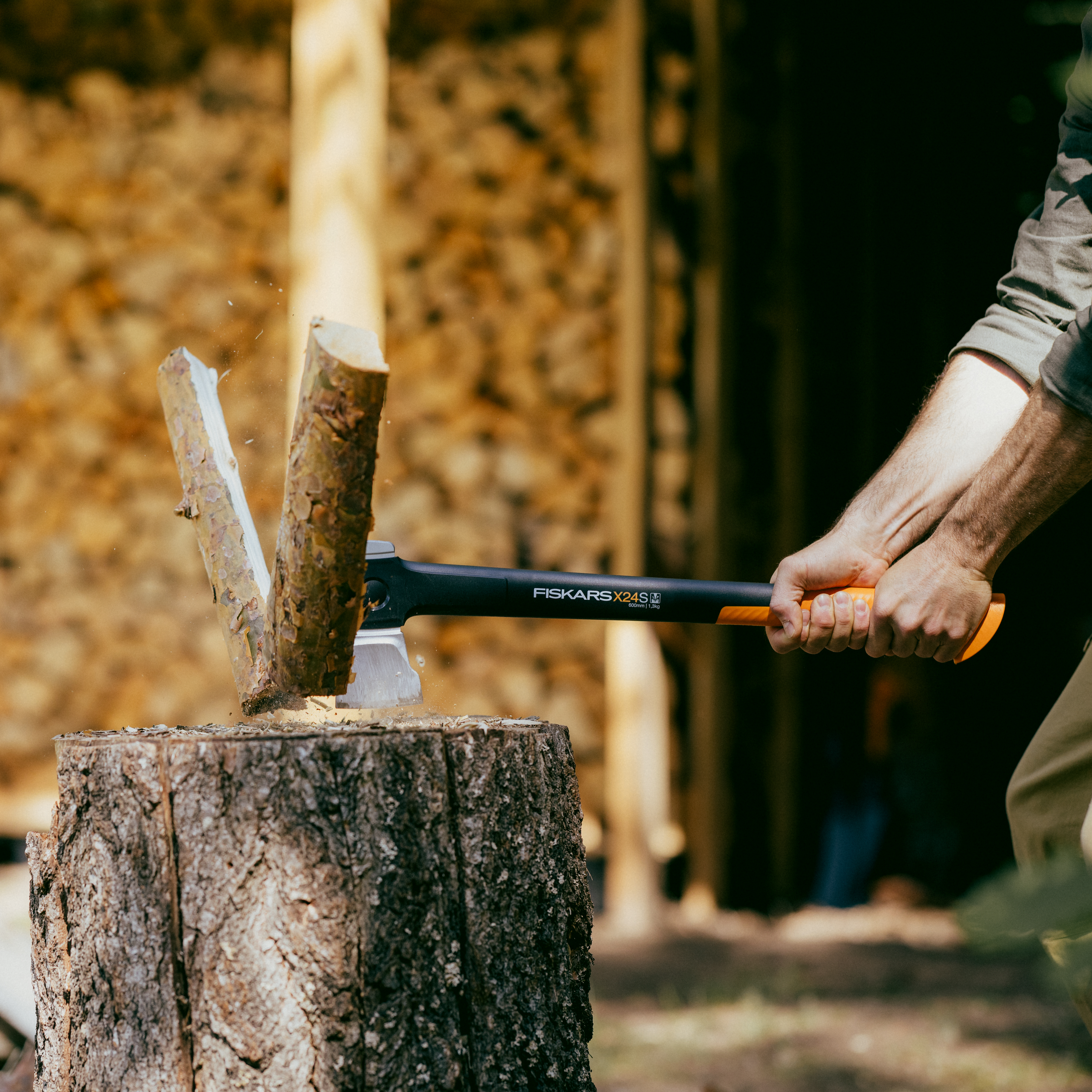 Siekiera Fiskars S-X24 rozłupująca 0.87kg 63 cm - 2