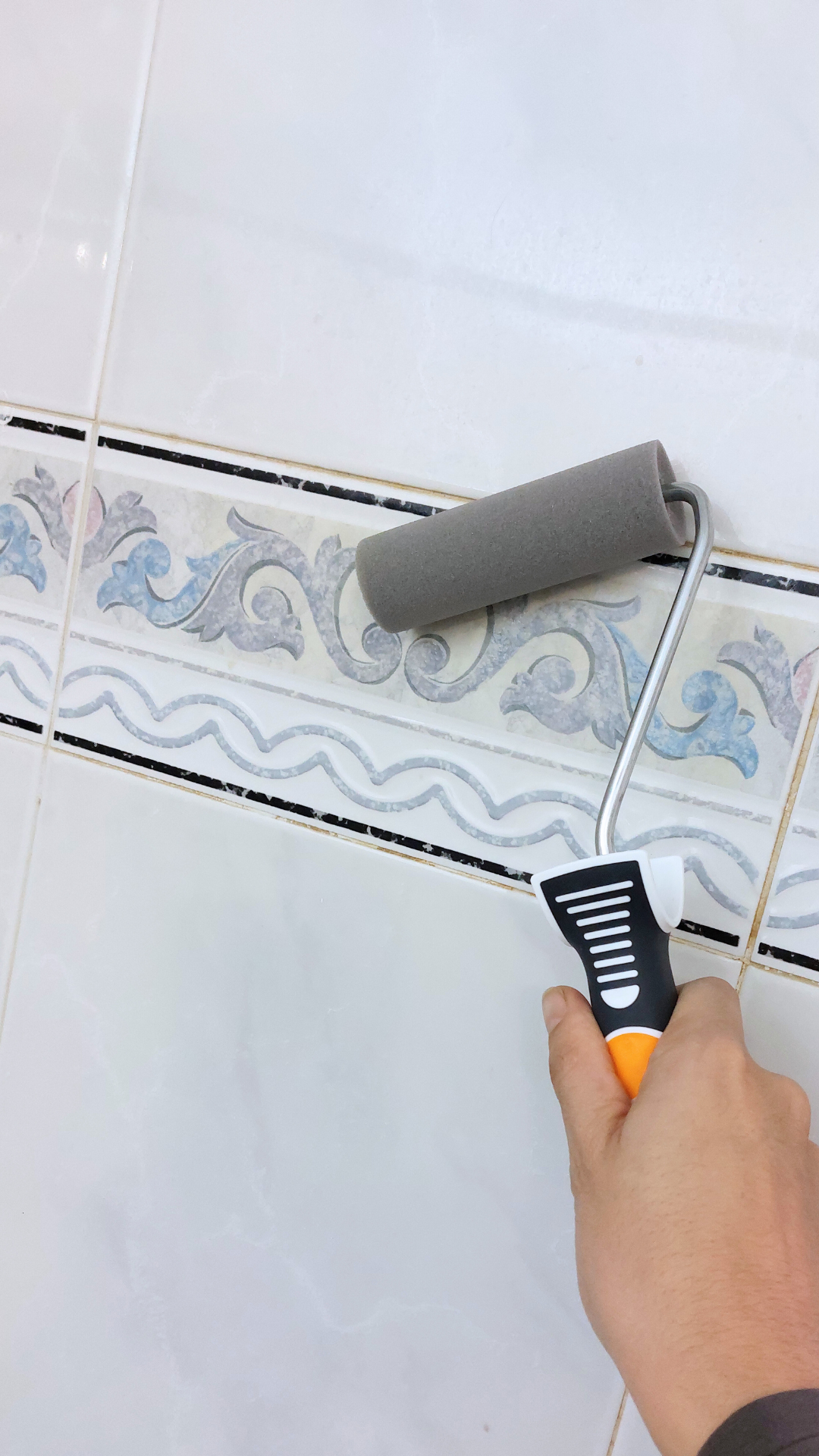 Mini rodillo para pintar decoraciones CIRET de 110 mm de anchura, 15 mm de diámetro, sin pelo. Fibra de poliéster. Varilla de acero. - 4