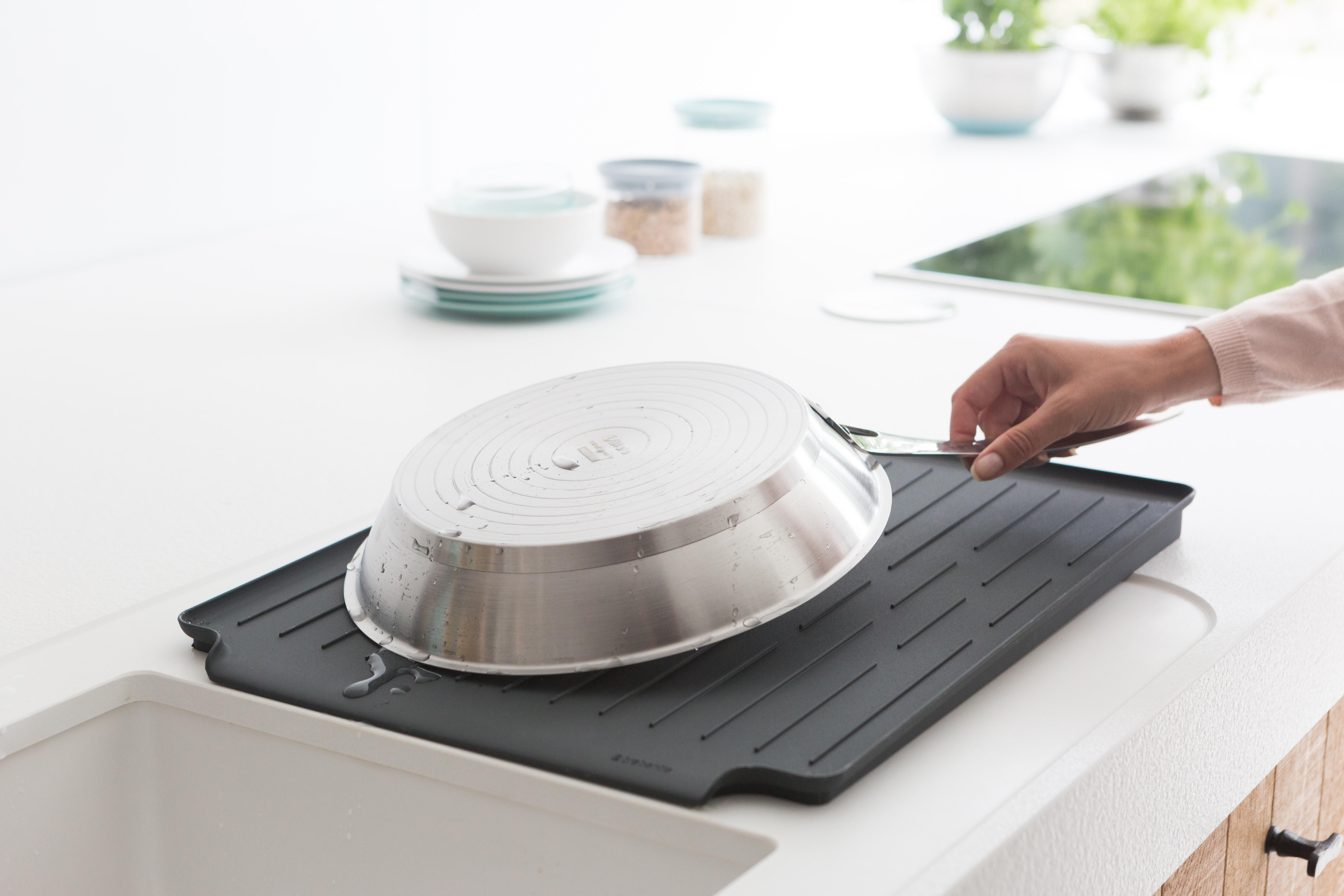 Escorredor de louça 38.5x49x14 alumínio cinza escuro Brabantia - 4