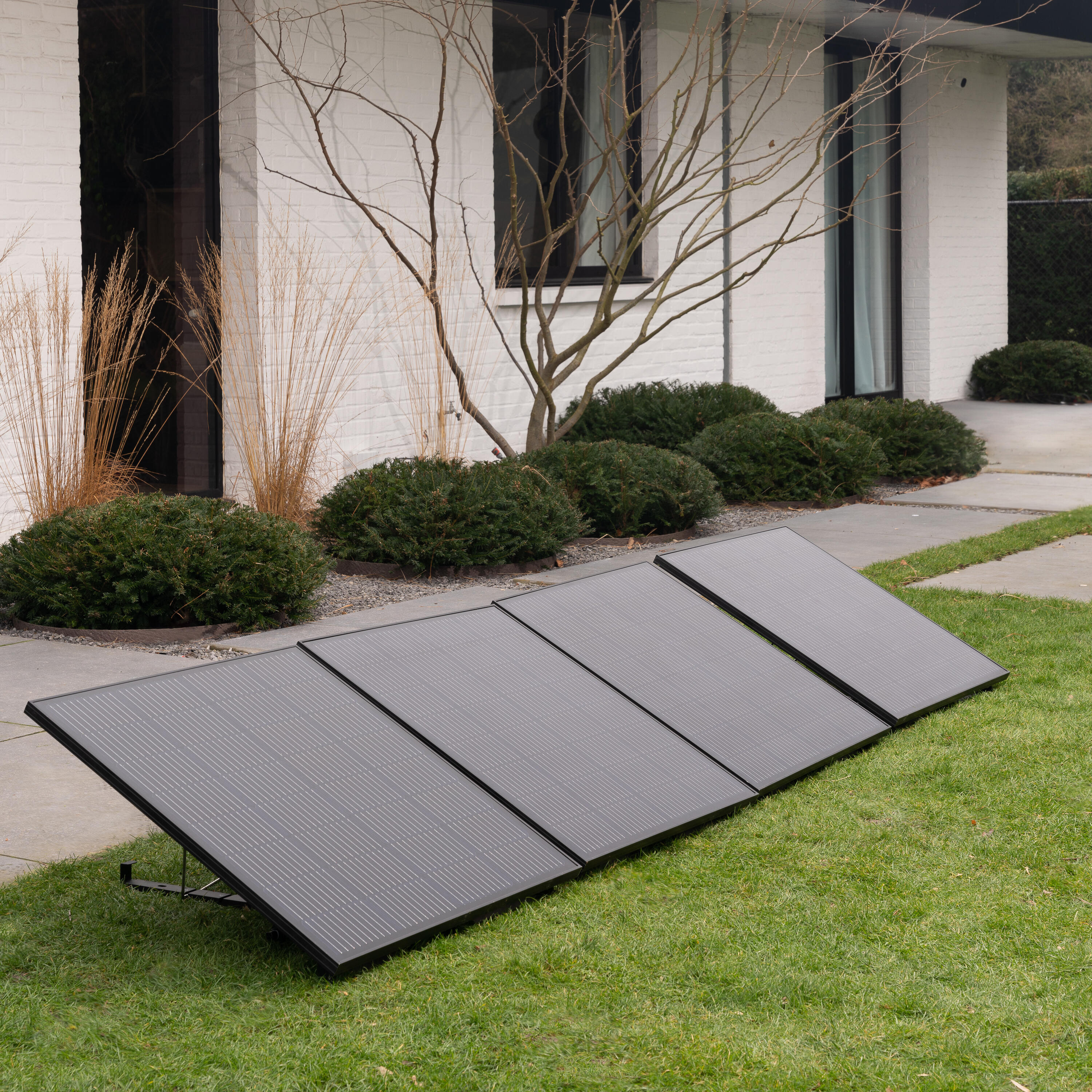 Kit fotovoltaico LEXMAN (4 painéis rígidos) para fixação no solo/parede 440W - 19