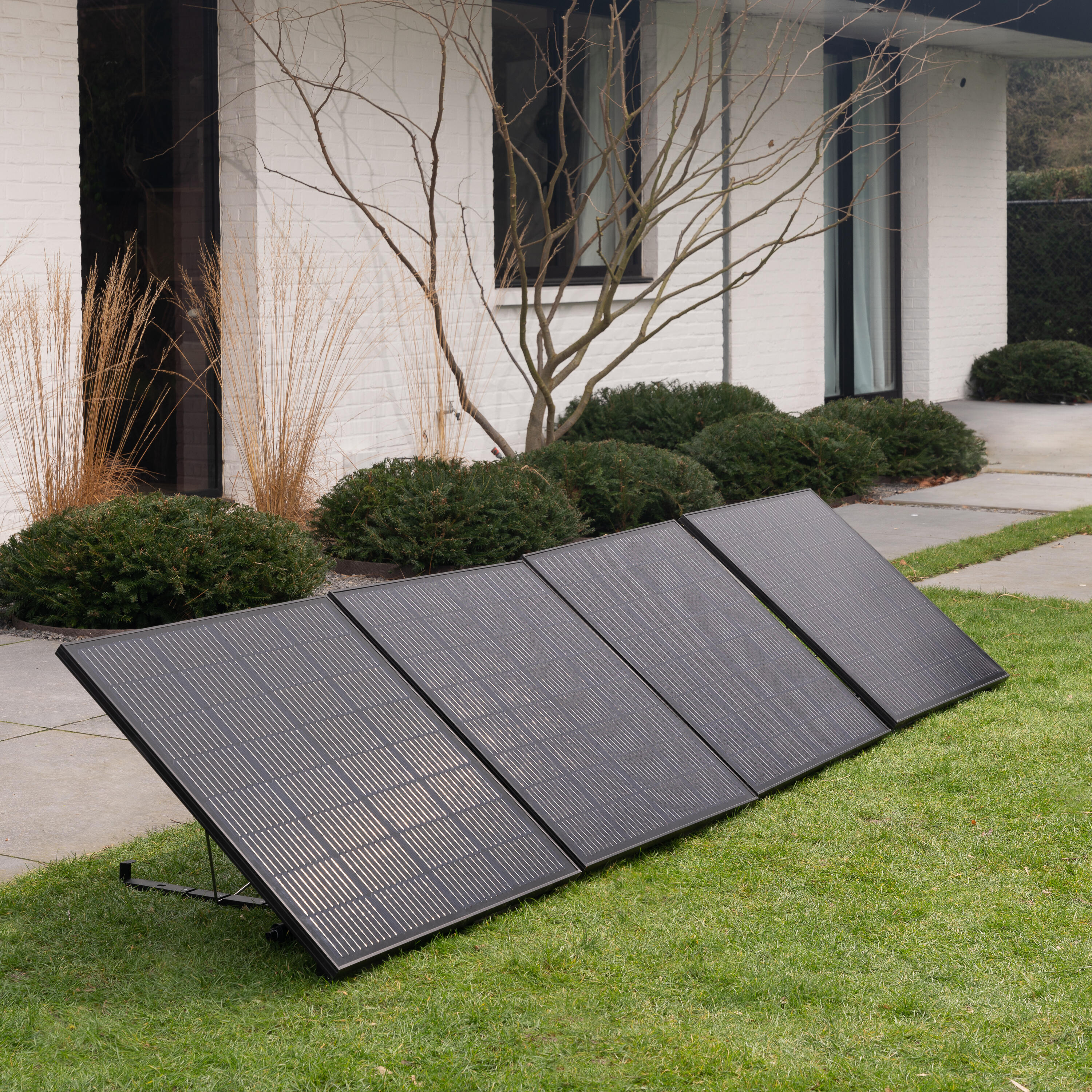 Kit fotovoltaico LEXMAN (4 painéis rígidos) para fixação no solo/parede 440W - 20