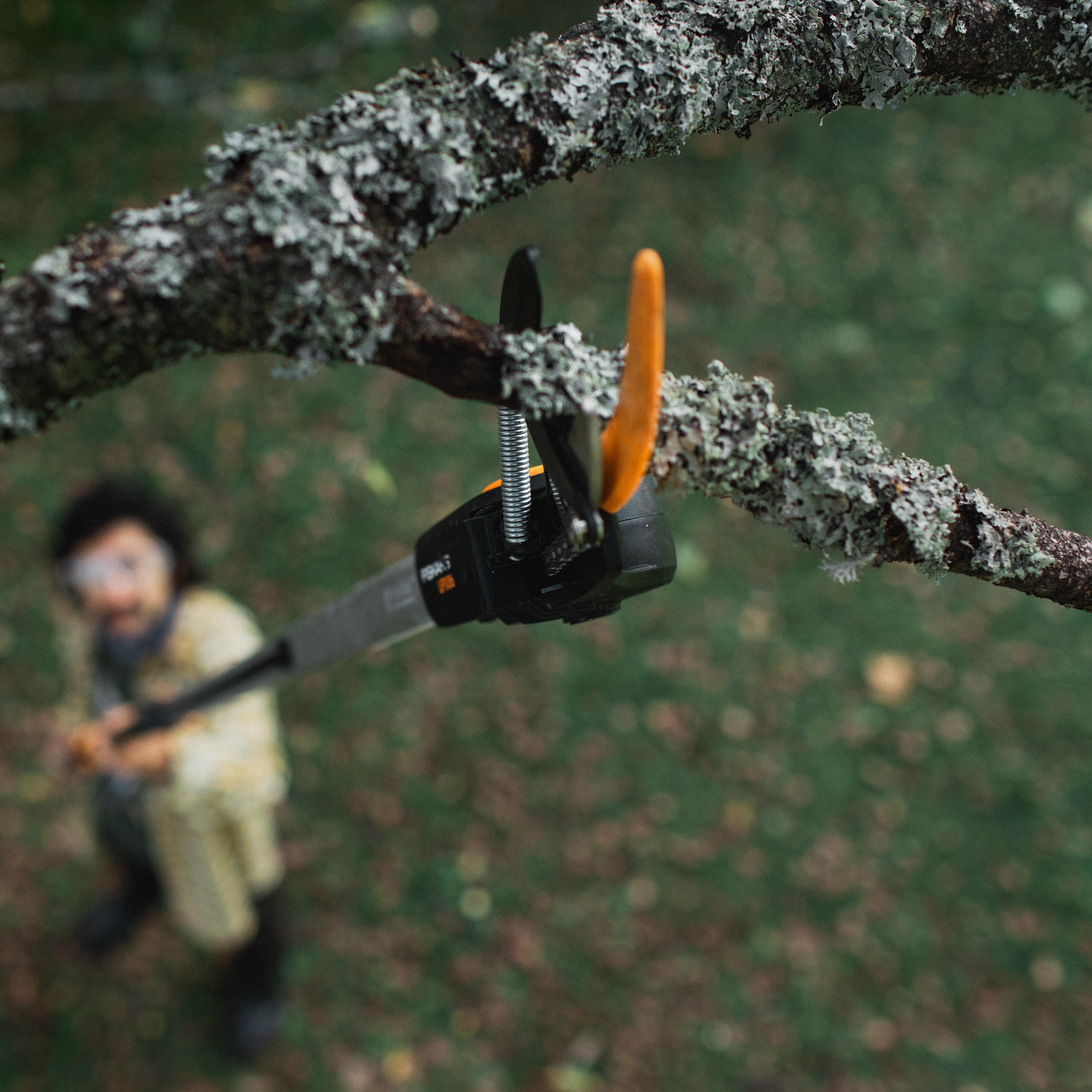 Coupe-Branches Multifonct. Télesc. FISKARS PowerGear™X UPX86 portée 6m Ø32mm - 18