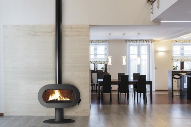 Poêle à bûches fonte, Fifty Plus sur pied, Noir, 10 kW, Invicta