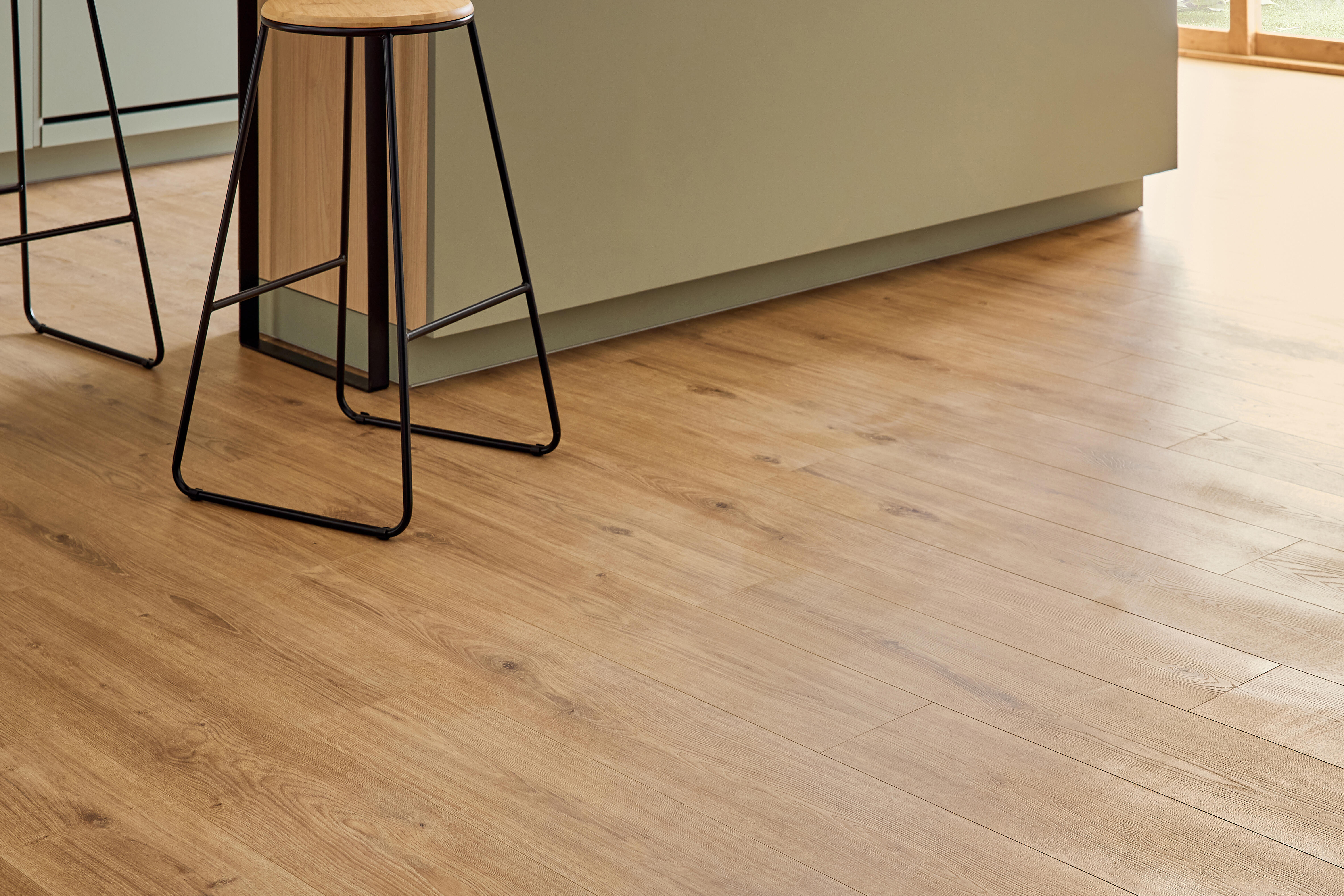 Pavimento flutuante laminado Aqua100 resistente à água 100h superior 7 mm Artens NAT395 - 12