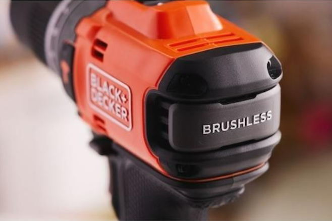 Berbequim percutor sem fio brushless 18V 50 Nm  2 baterias e carregador Black+Decker BLD683D2XK-QW - 4